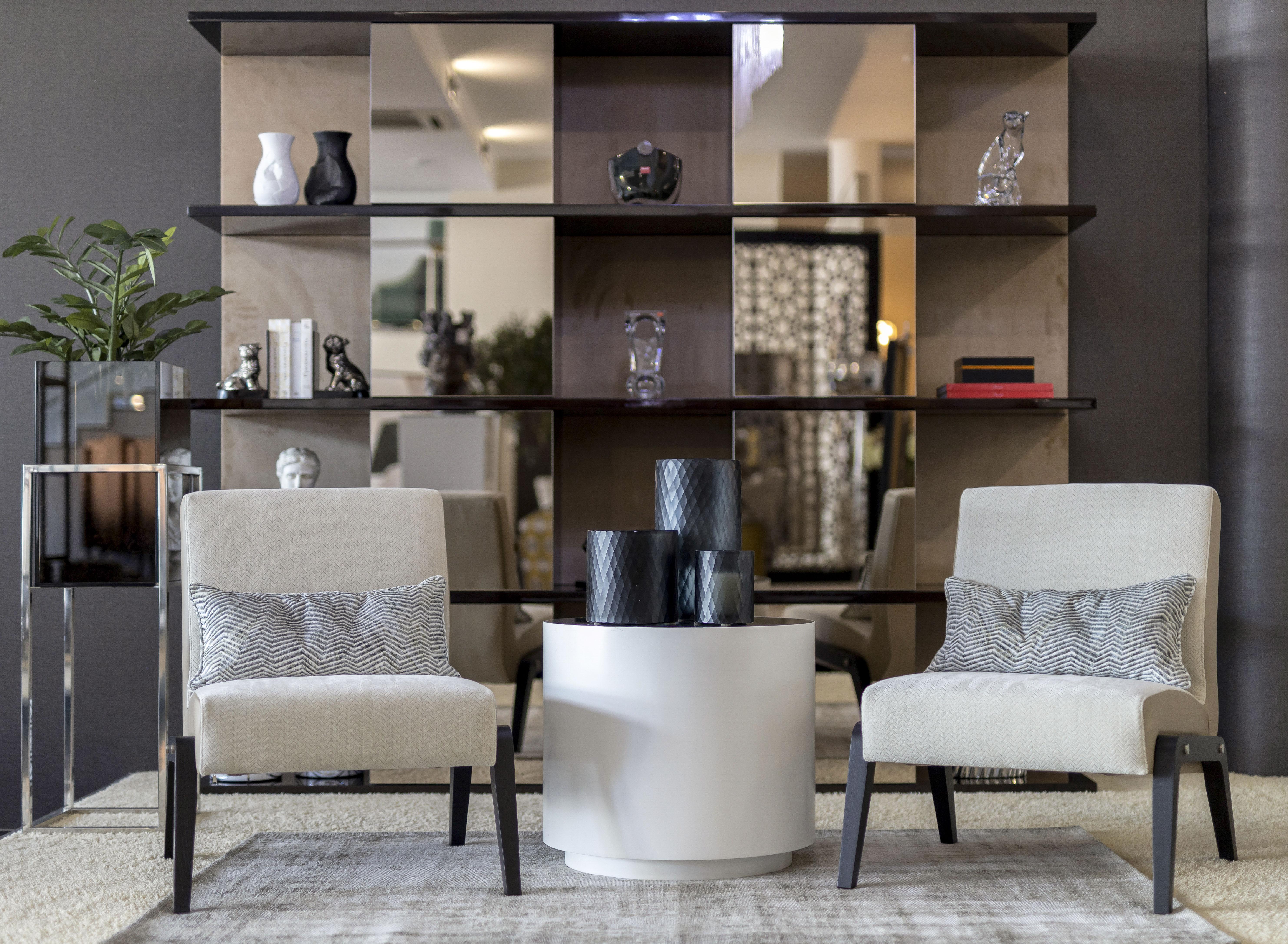 Fatto a mano Libreria moderna Manhattan in Oak e lacca, realizzata a mano da Stylish Club in vendita
