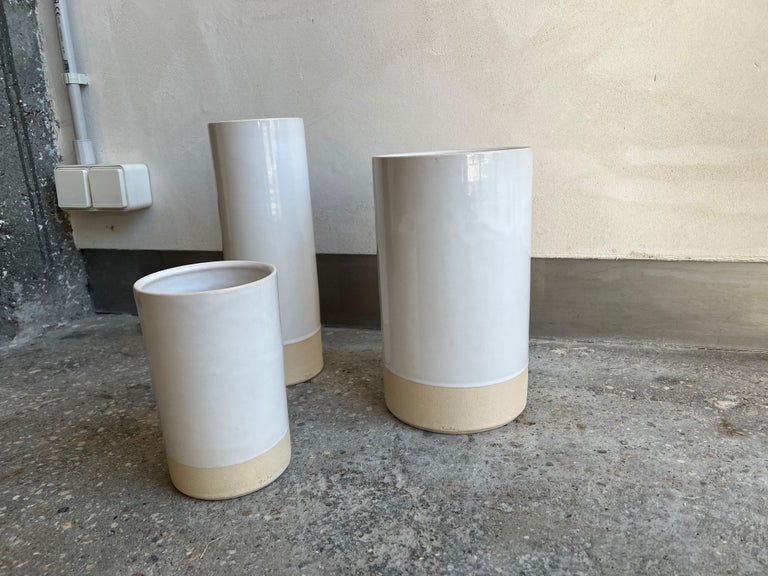 Modern Manolo Eirin Set of 3 Ceramic Vases Handmade in Spain, White / Natural For Sale 9