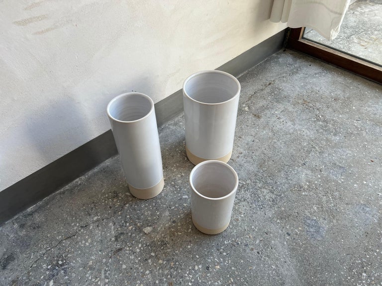 Modern Manolo Eirin Set of 3 Ceramic Vases Handmade in Spain, White / Natural For Sale 10