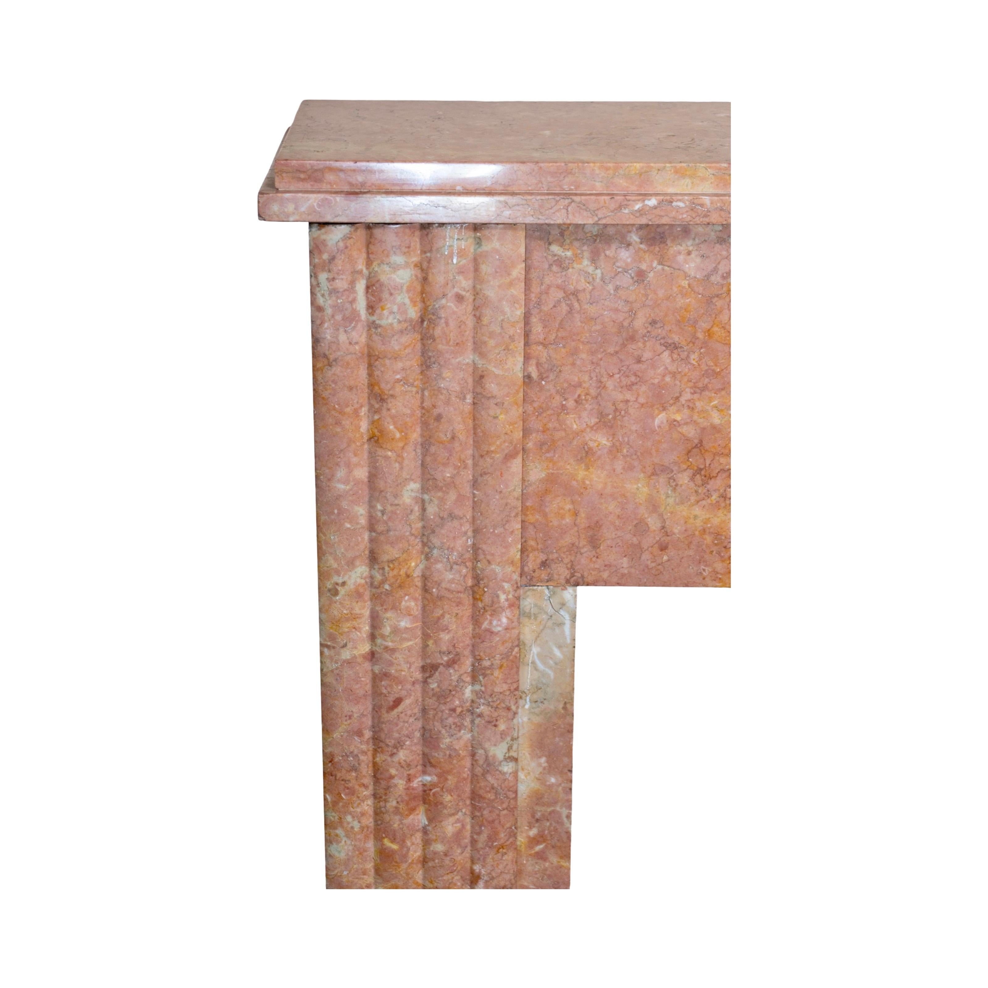 Französischer Varois-Marmor-Mantel in Orange (Art déco) im Angebot