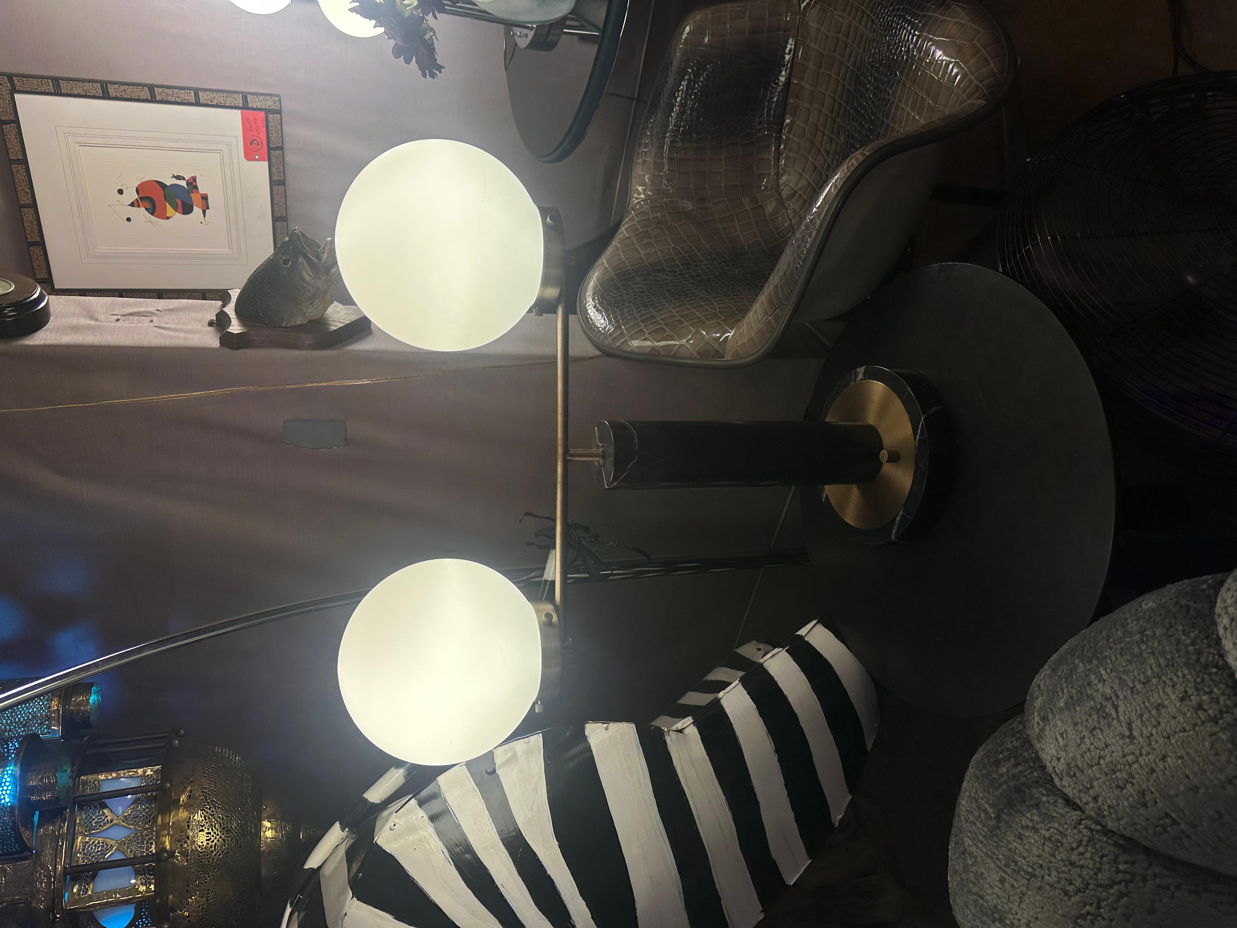 Modern Marble and Brass Table Lamps with 2 White Ball Shades For Sale 3
