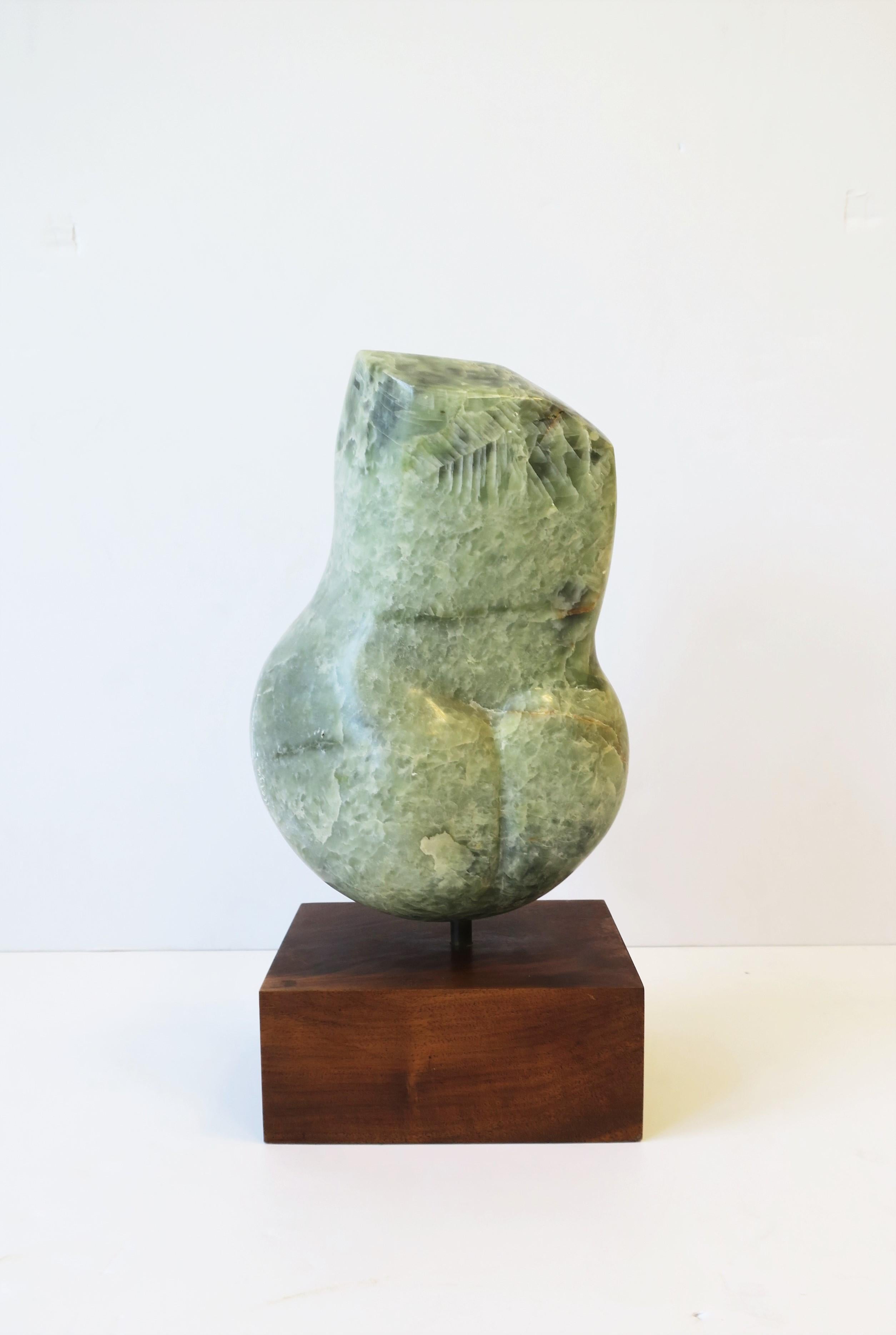 Moderne figurative weibliche Torso-Skulptur aus Marmor im Angebot 6