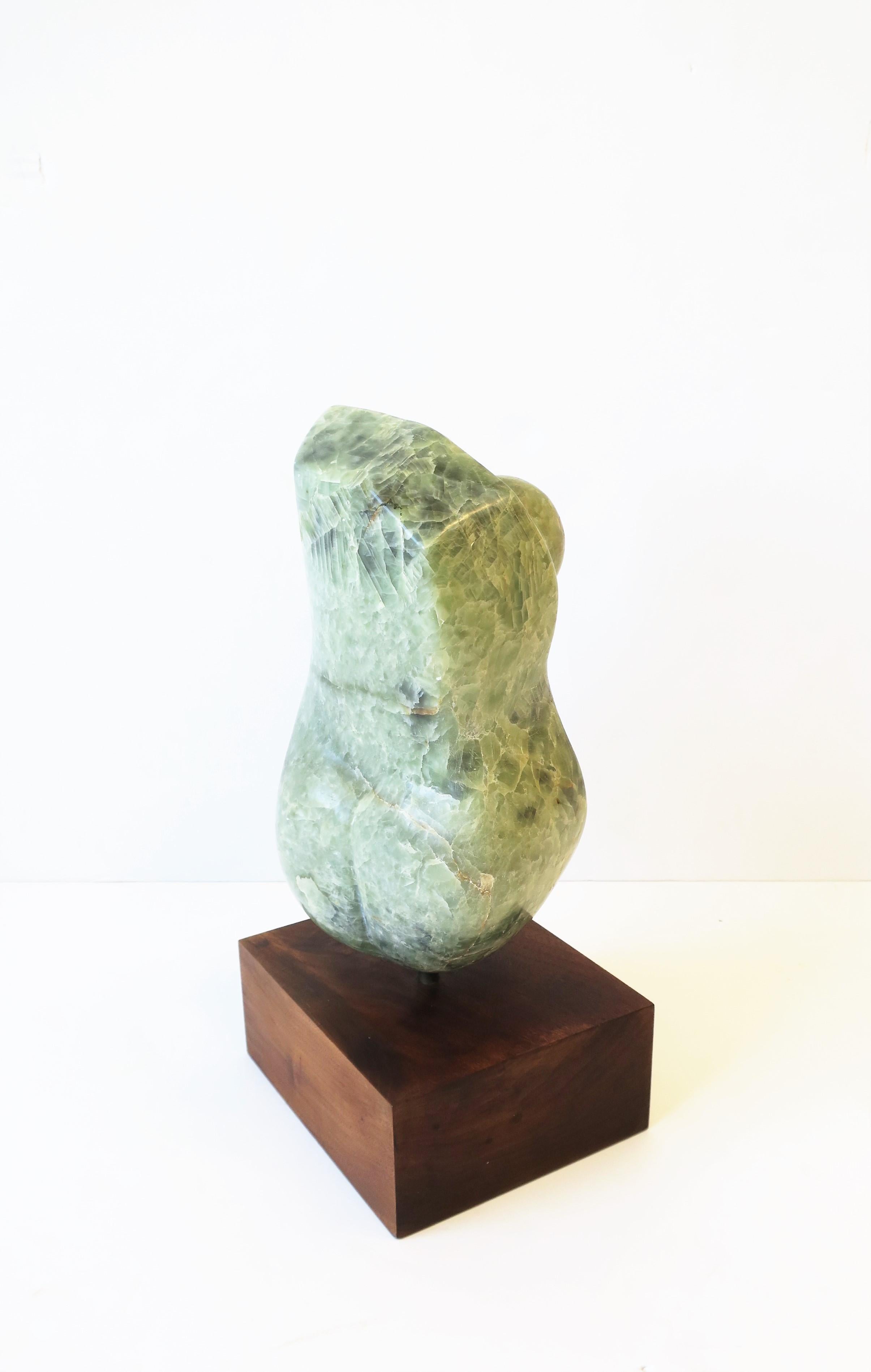 Moderne figurative weibliche Torso-Skulptur aus Marmor im Angebot 8