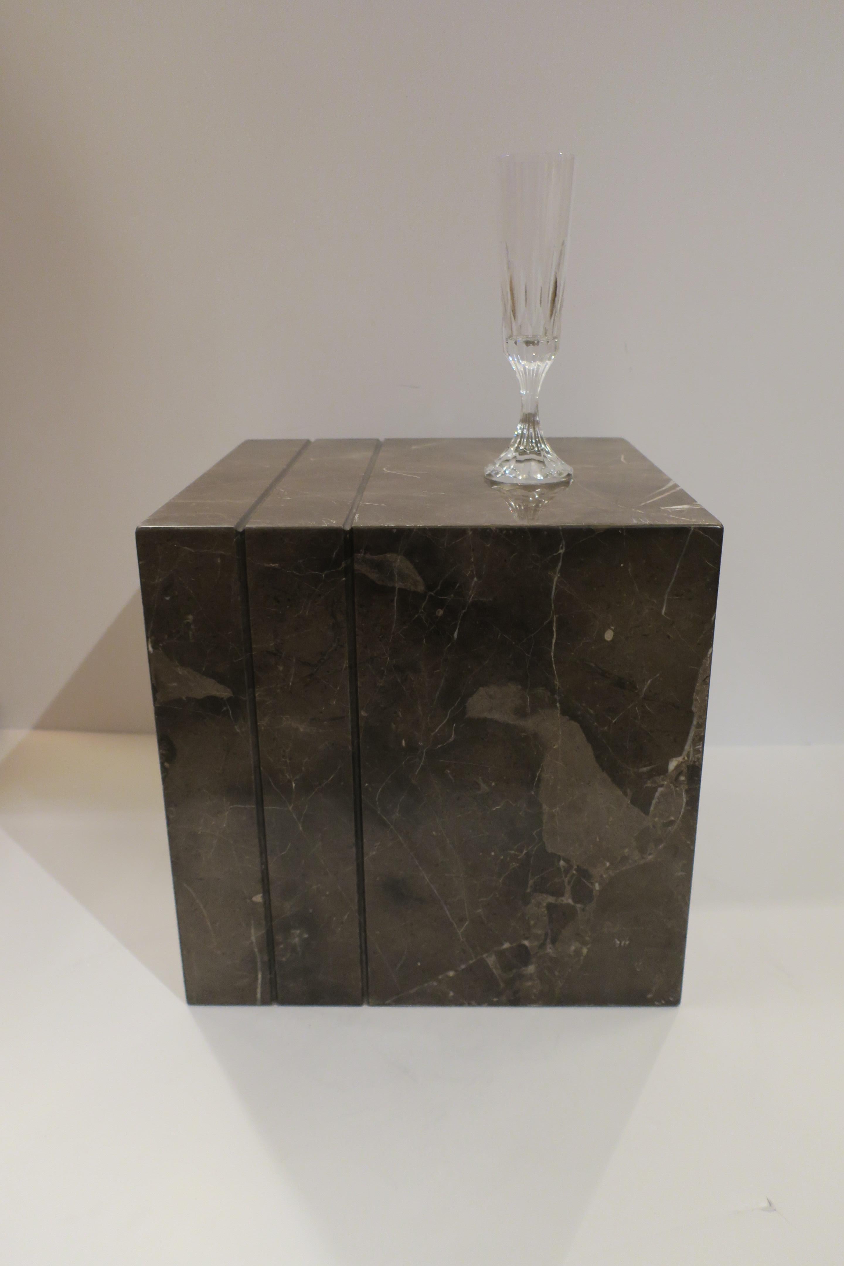 Modern Marble Side or End Table For Sale 1