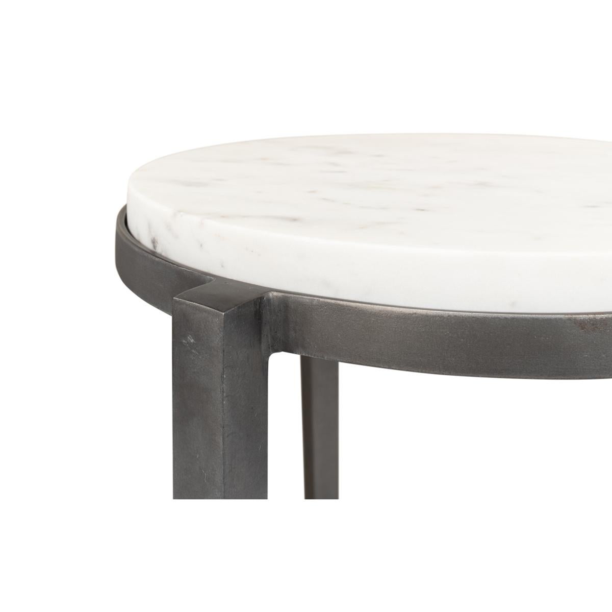 Métal Table d'appoint moderne à plateau en marbre en vente
