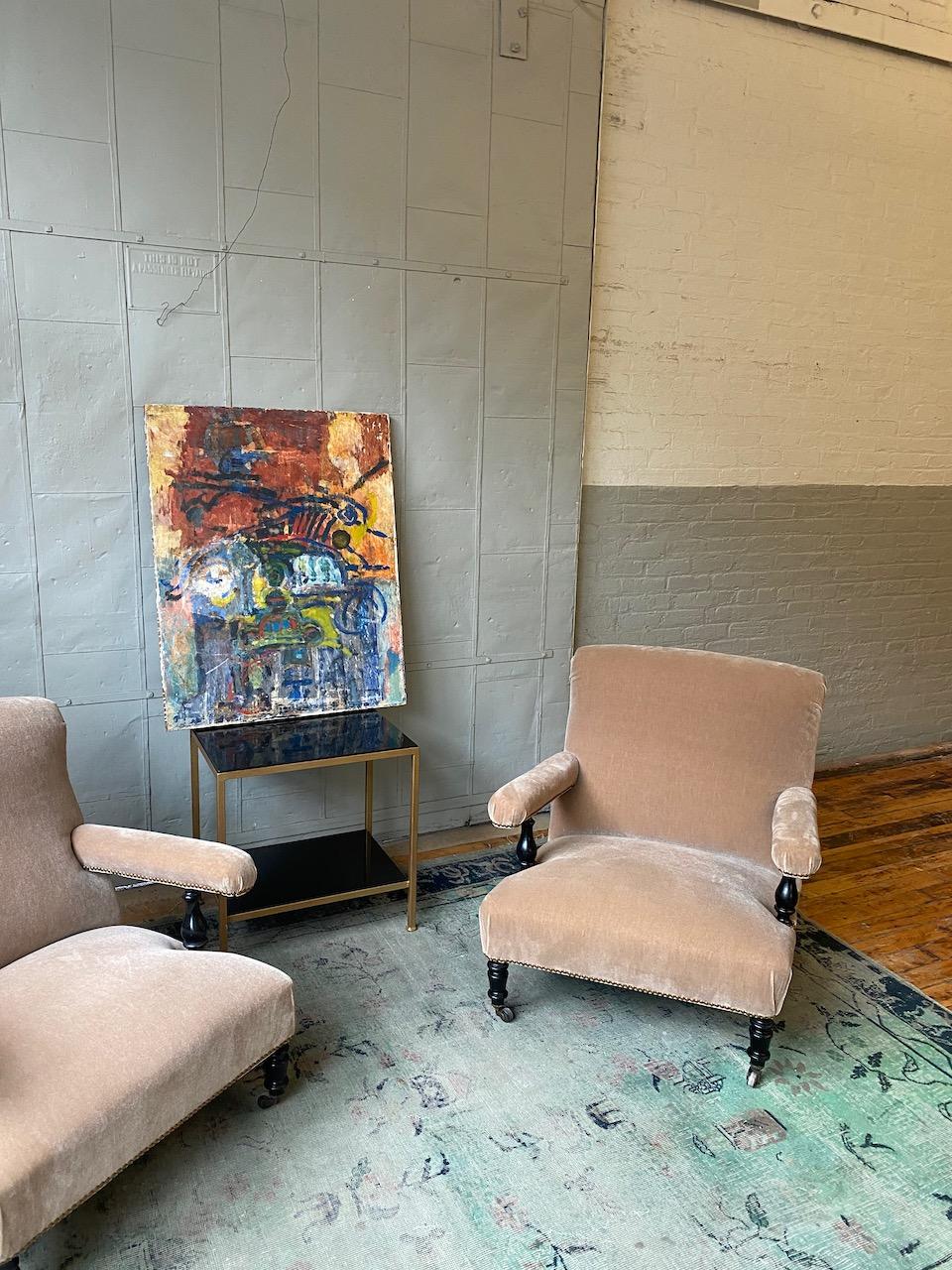 Modern Marcelo Iron End Table with Polished Granite Surface For Sale 5