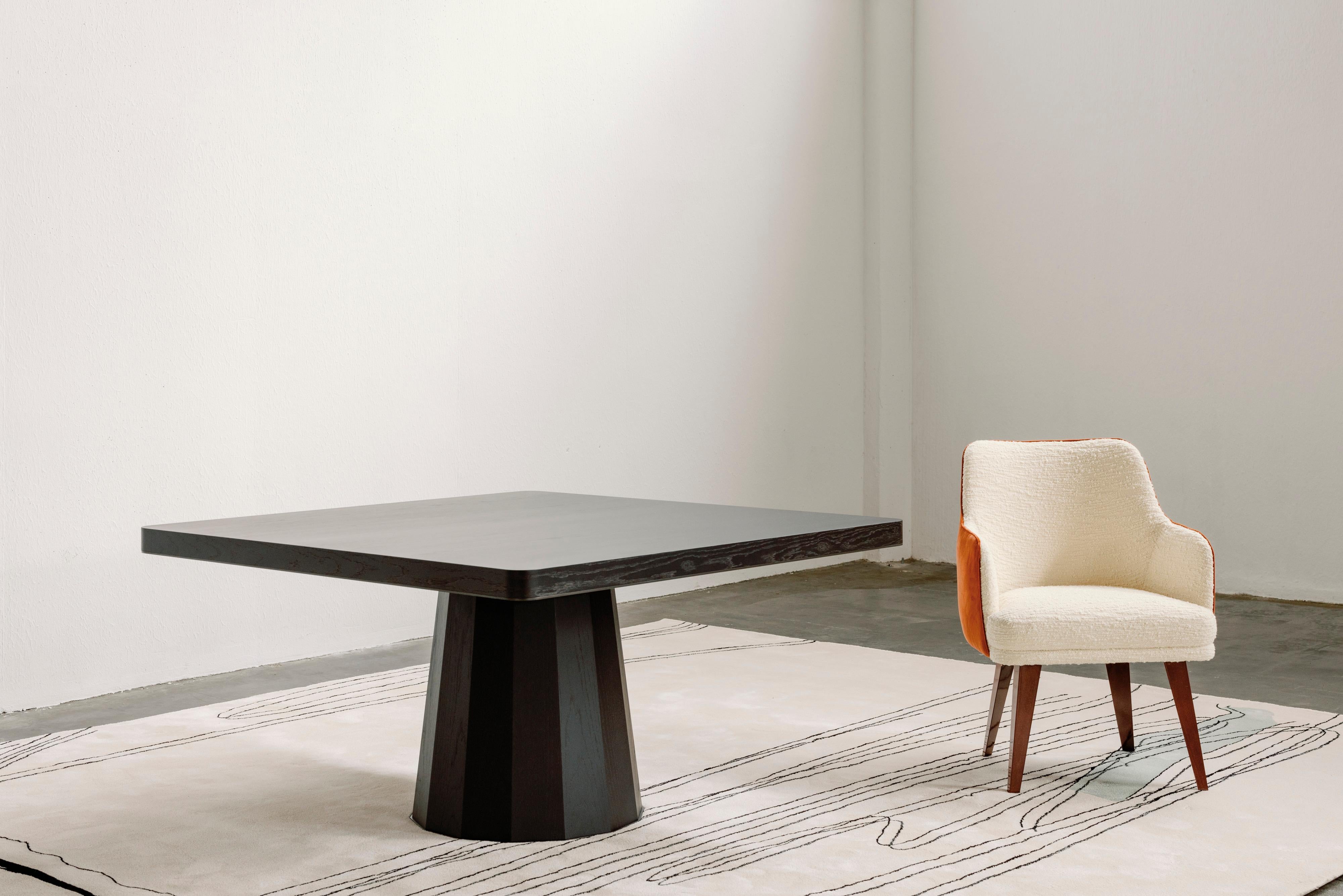 Portugais Chaises de salle à manger modernes Margot, cuir camel, fabriquées à la main au Portugal par Greenapple en vente