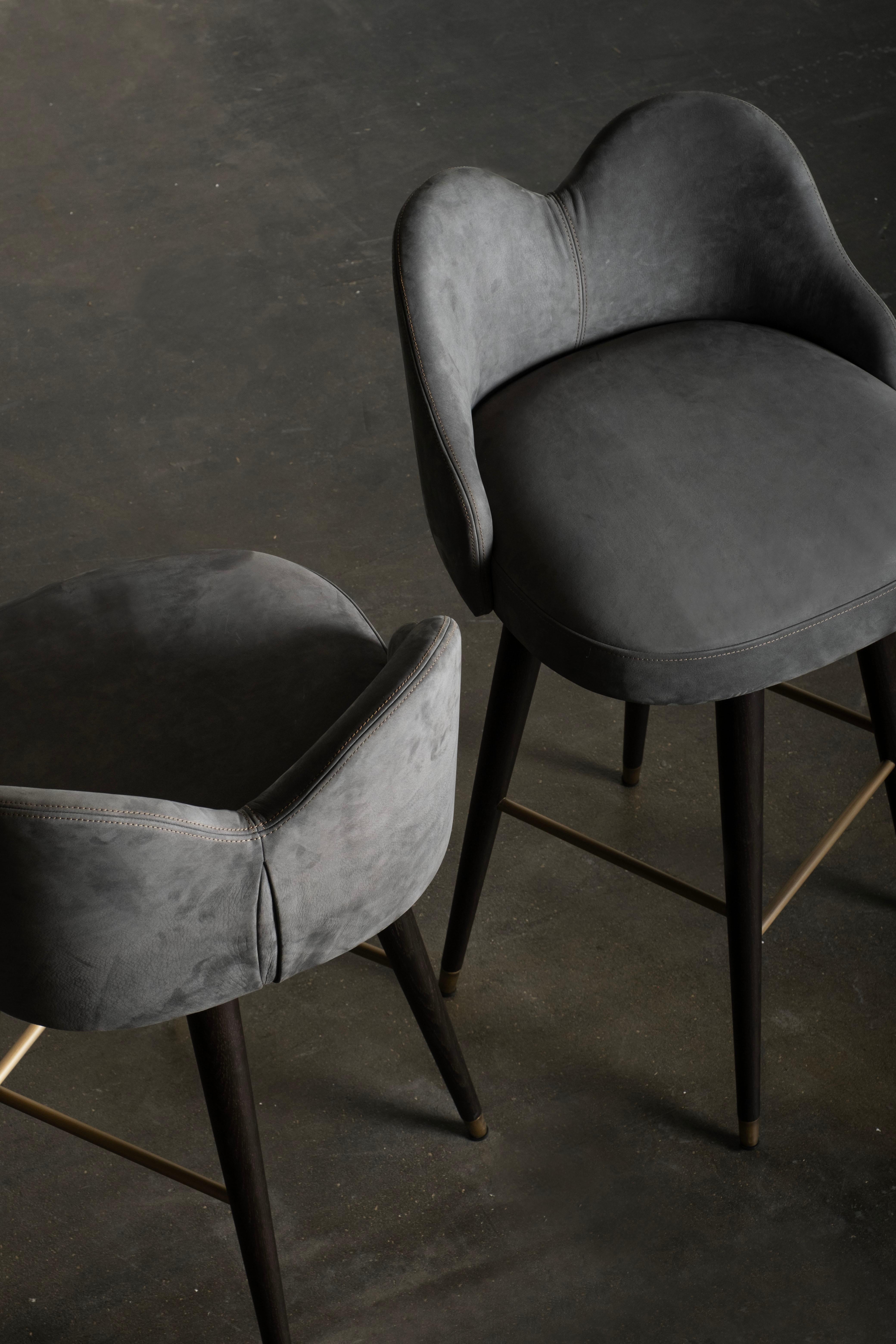 Mary Swivel Bar Stool, Contemporary Collection, Handcrafted in Portugal - Europe by Greenapple.

Designed by Rute Martins for the Contemporary Collection, the Mary bar stool transcends the ordinary through its modern design and fine craftsmanship.
