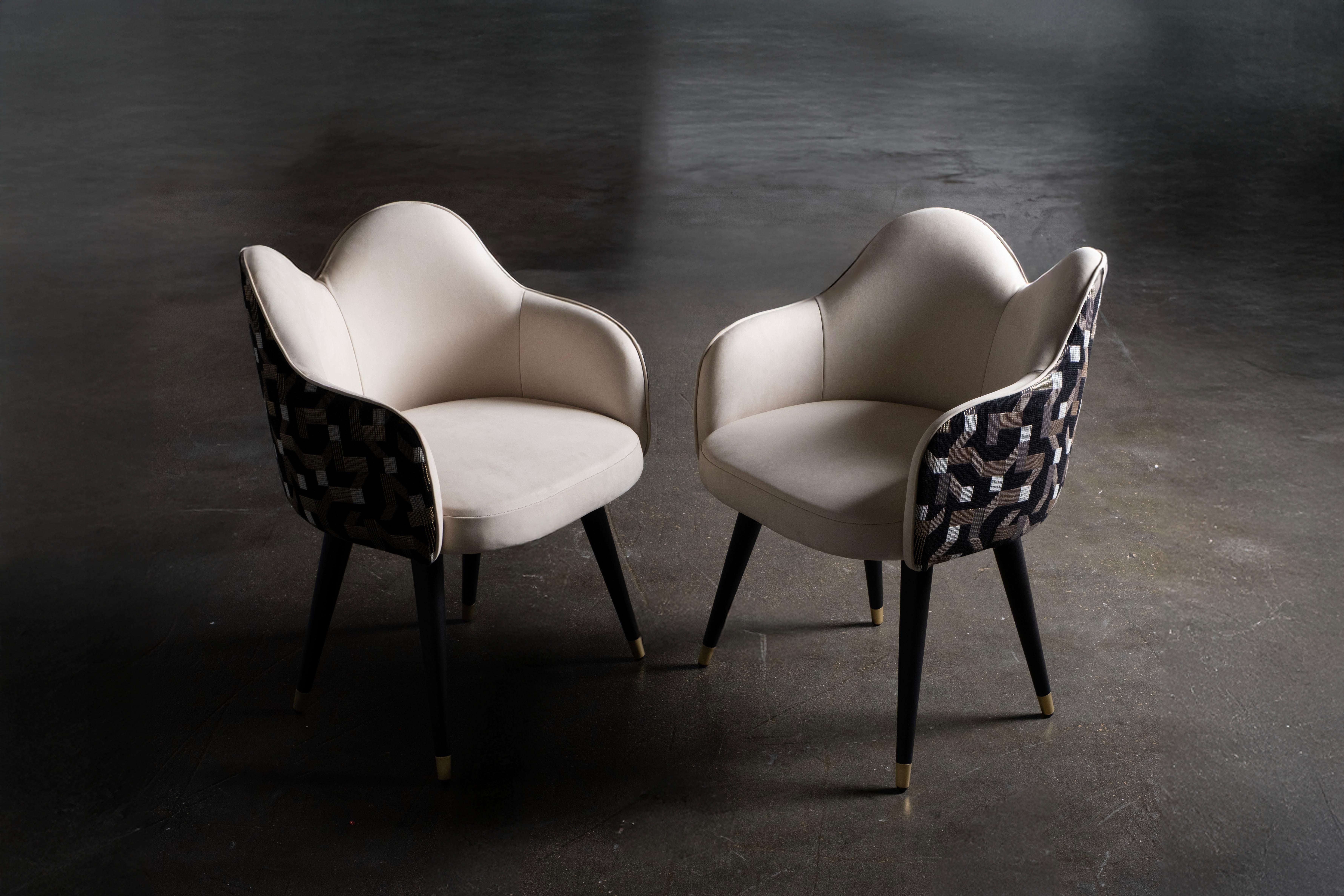 XXI secolo e contemporaneo Sedie da pranzo moderne Mary, pelle, jacquard, ottone, fatte a mano da Greenapple in vendita