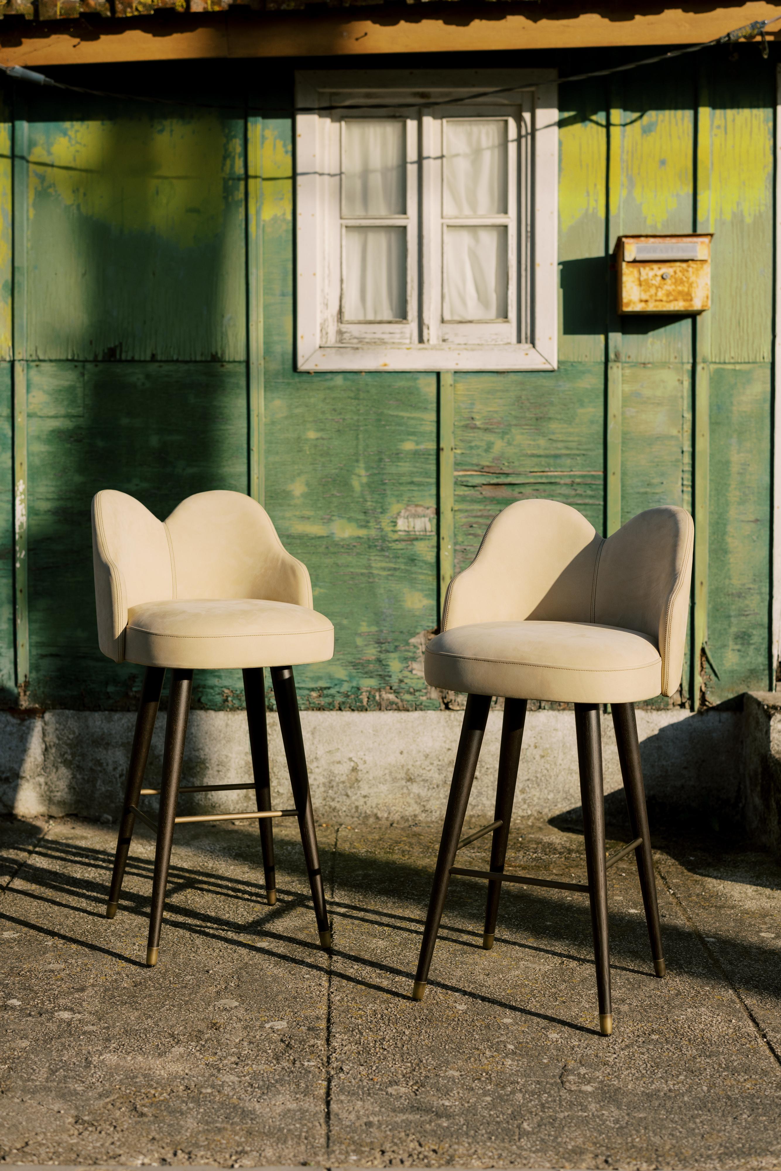 Mary Swivel Bar Stool, Contemporary Collection, Handcrafted in Portugal - Europe by Greenapple.

Designed by Rute Martins for the Contemporary Collection, The Mary bar stool transcends the ordinary through its modern design and fine craftsmanship.