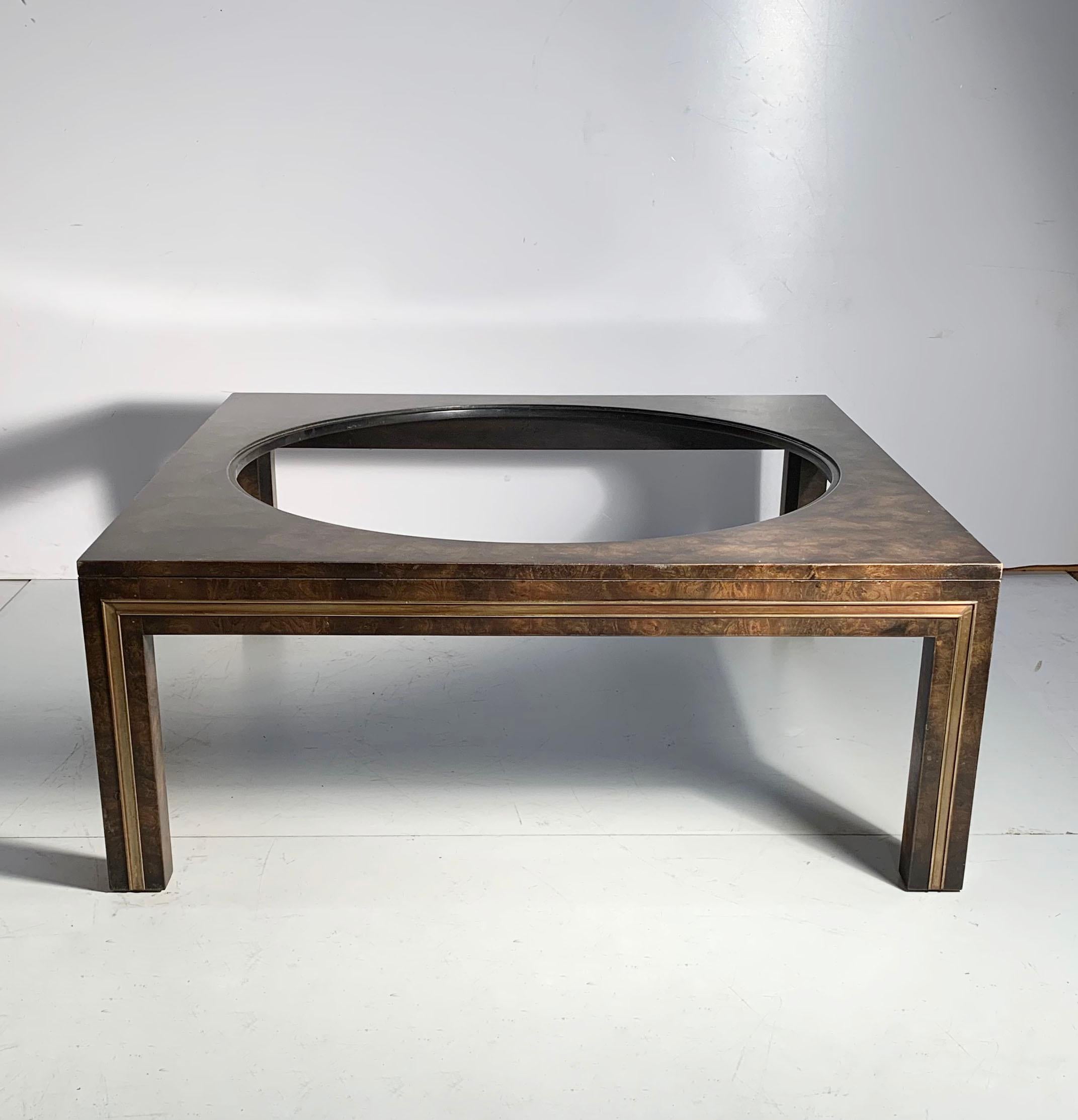 Mid-Century Modern Modern Mastercraft Burl Coffee Table For Sale