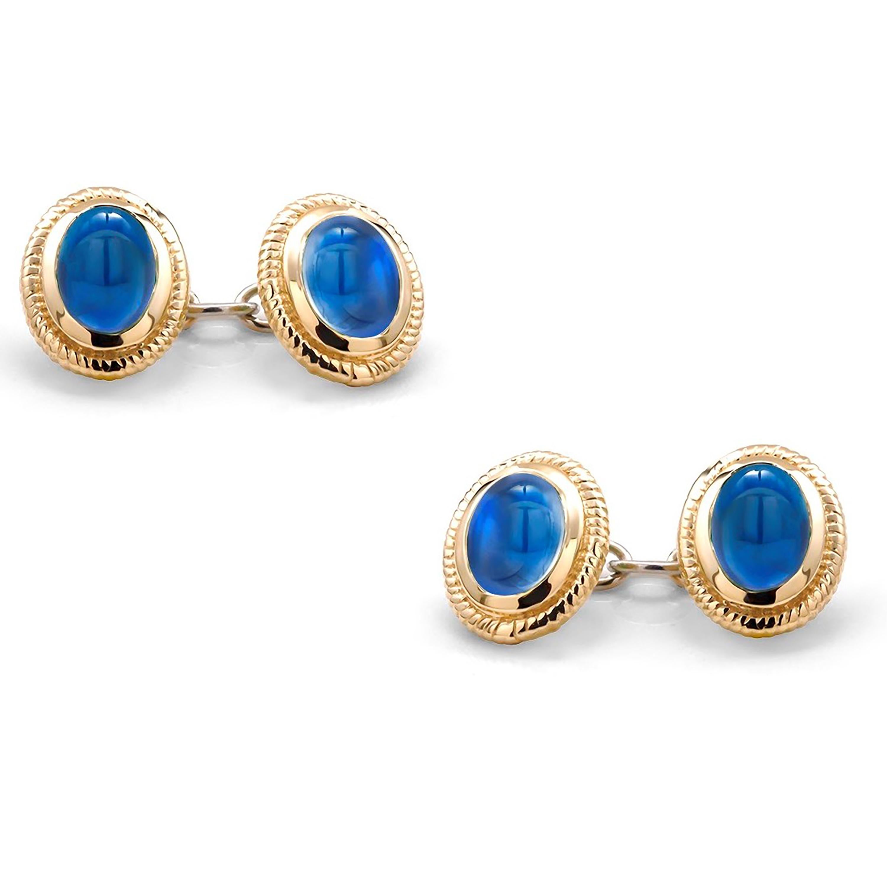 14 karats yellow gold fabulous pair of matching men’s double-sided chain link cufflinks
Four matching cabochon sapphire weighing 4.55 carats
Cufflinks measuring 0.35