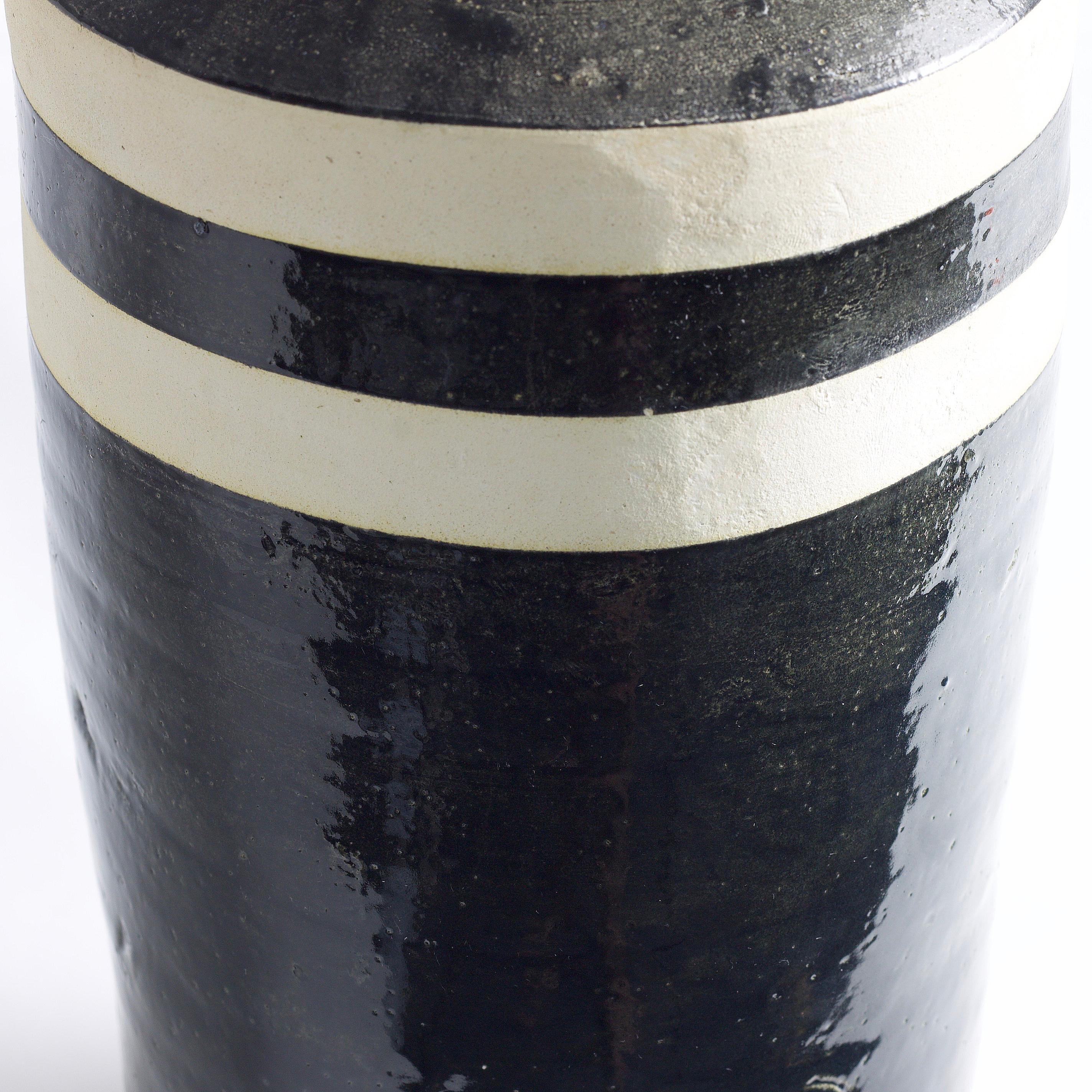 Moderne Matera-Vase aus schwarzer und weißer Keramik im Angebot 2