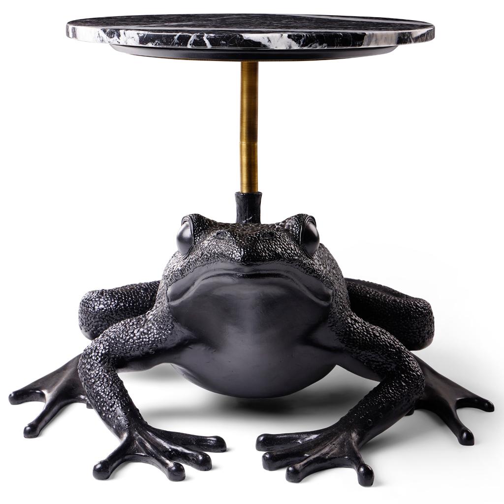 Moderne Table d'appoint moderne Matilda, acier bronzé et marbre Nero Marquina Egg Designs en vente