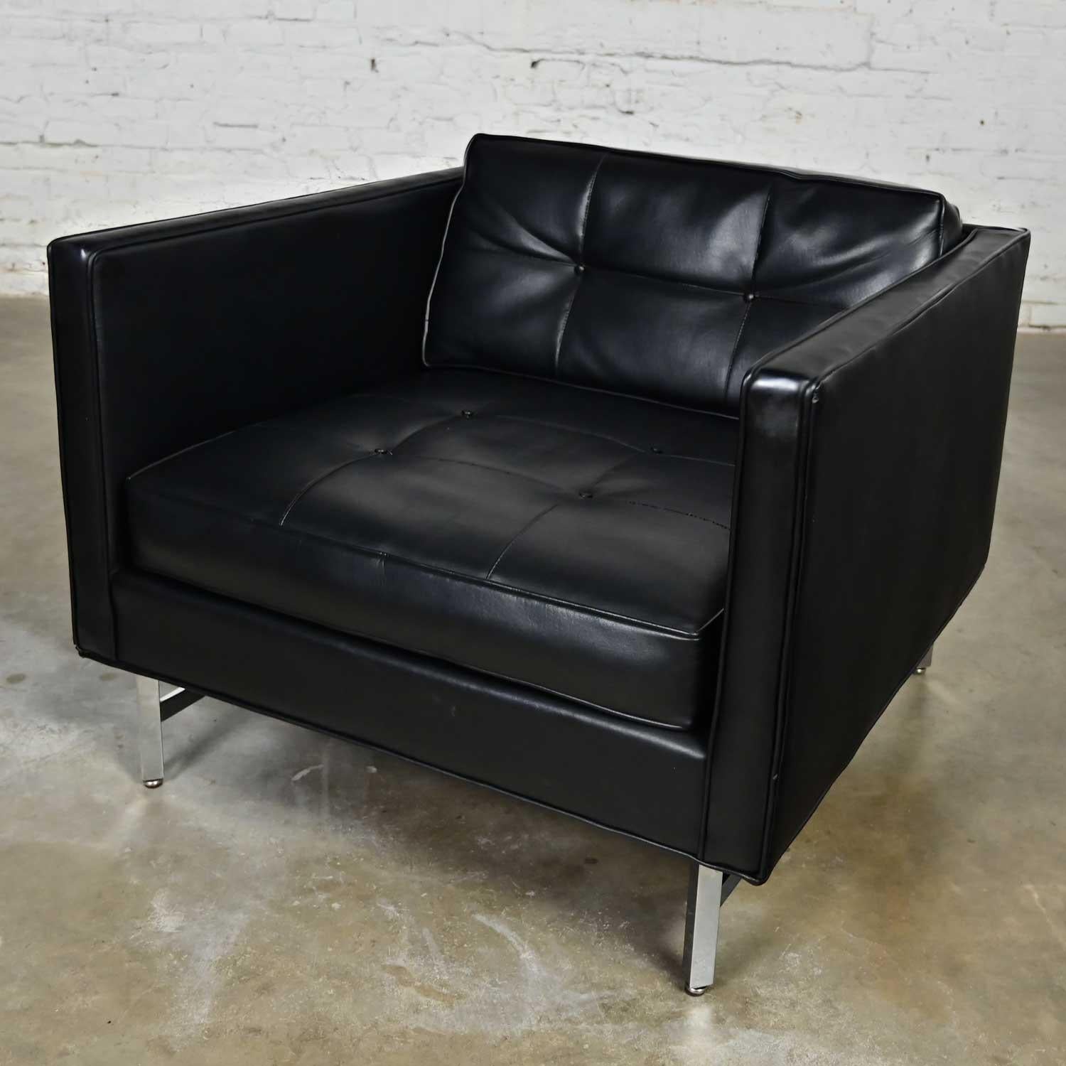 Modern Maurice Villency Black Vinyl Faux Leather Button Back Cube Club Chair For Sale 3