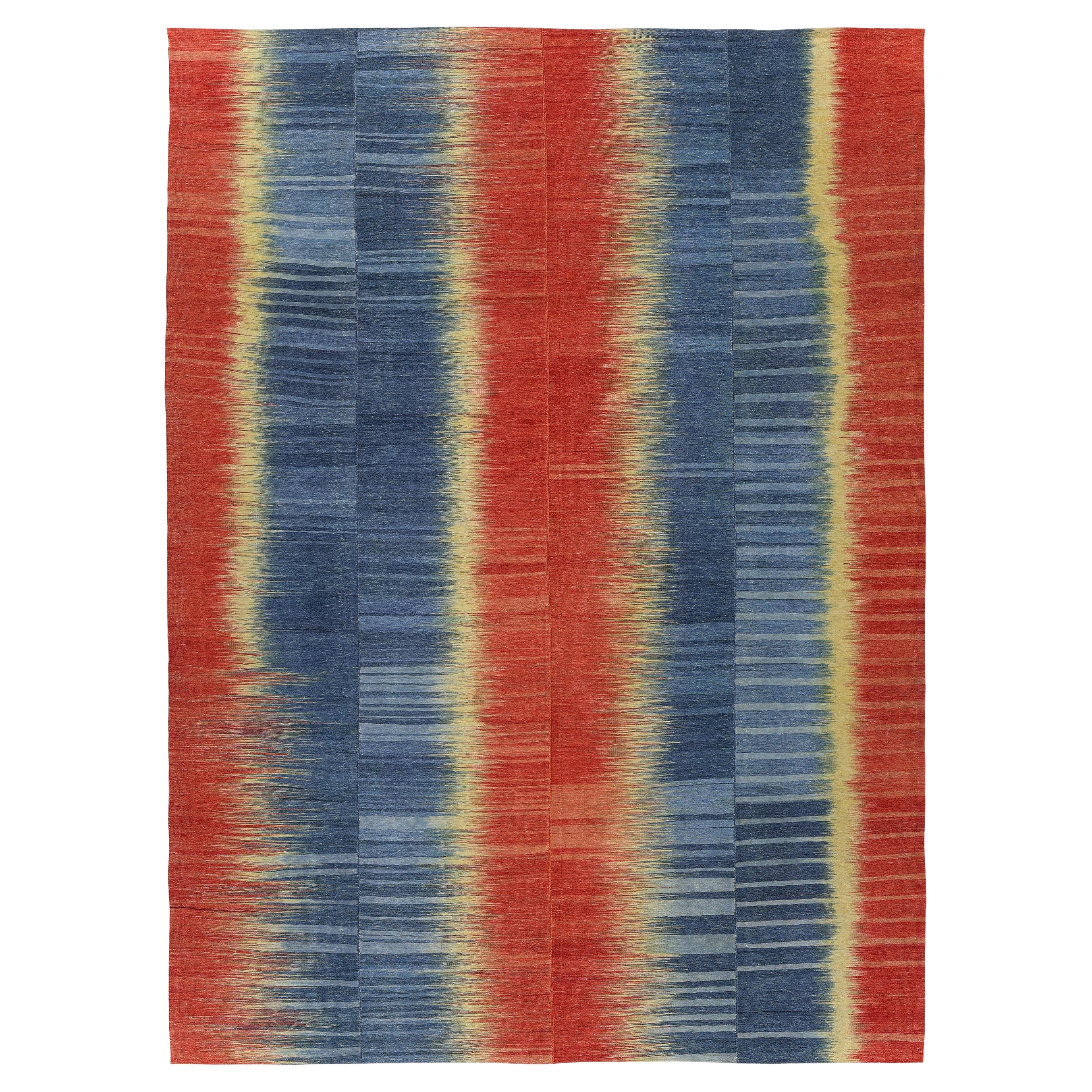 Alfombra Persa Mazandaran de Tejido Plano en Degradado Rojo, Azul Indigo y Dorado en venta
