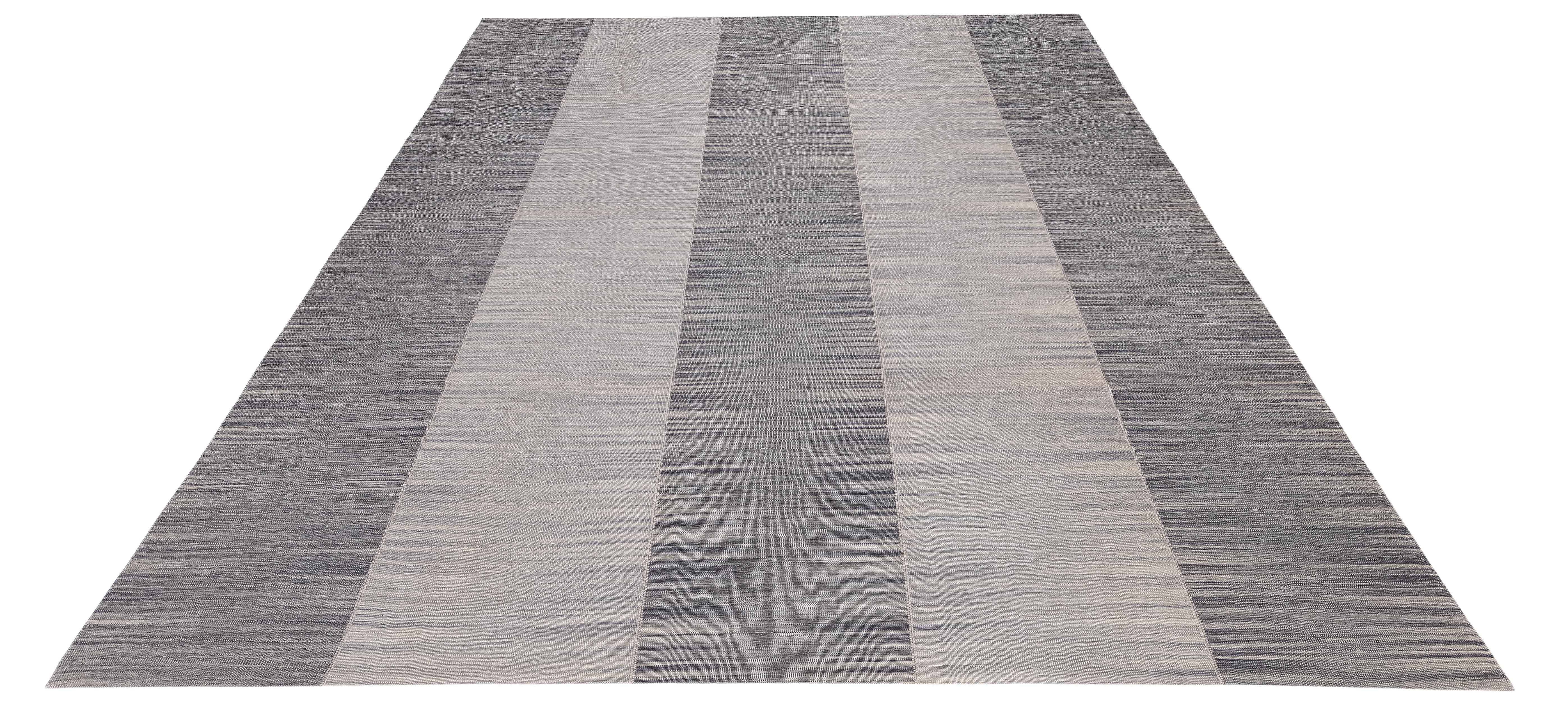 Modern Mazandaran Flatweave — Hand-Spun Wool, Natural Gray Striped Design im Zustand „Neu“ im Angebot in New York, NY