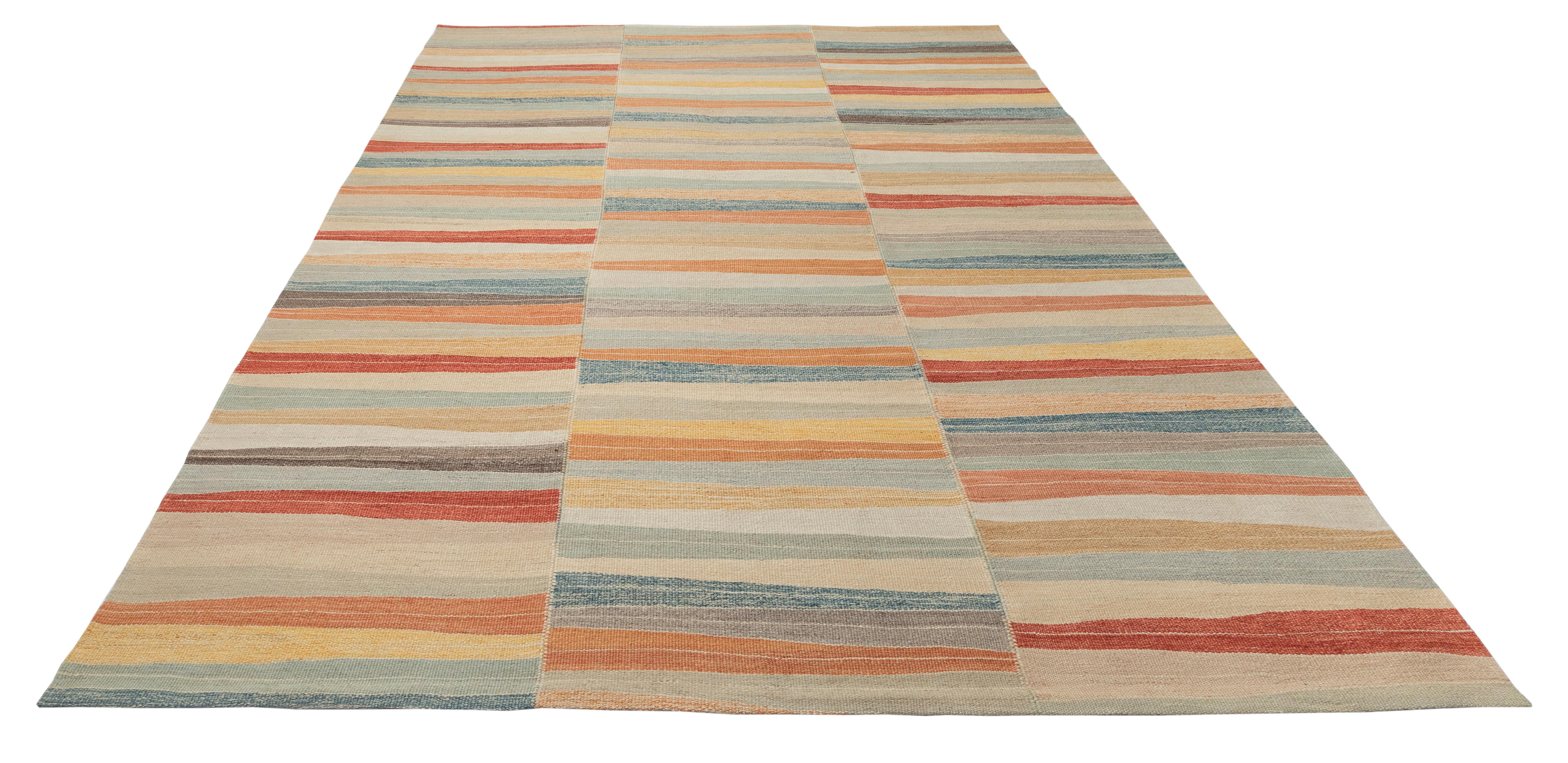 Kilim moderno di Mazandaran - Lana tessuta a mano con tinture biologiche vegetali In condizioni Nuovo in vendita a New York, NY