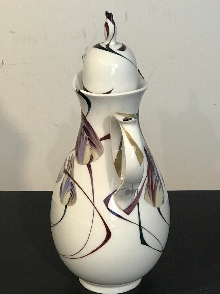 Modern Meissen French Tulip Motif Coffee Pot For Sale at