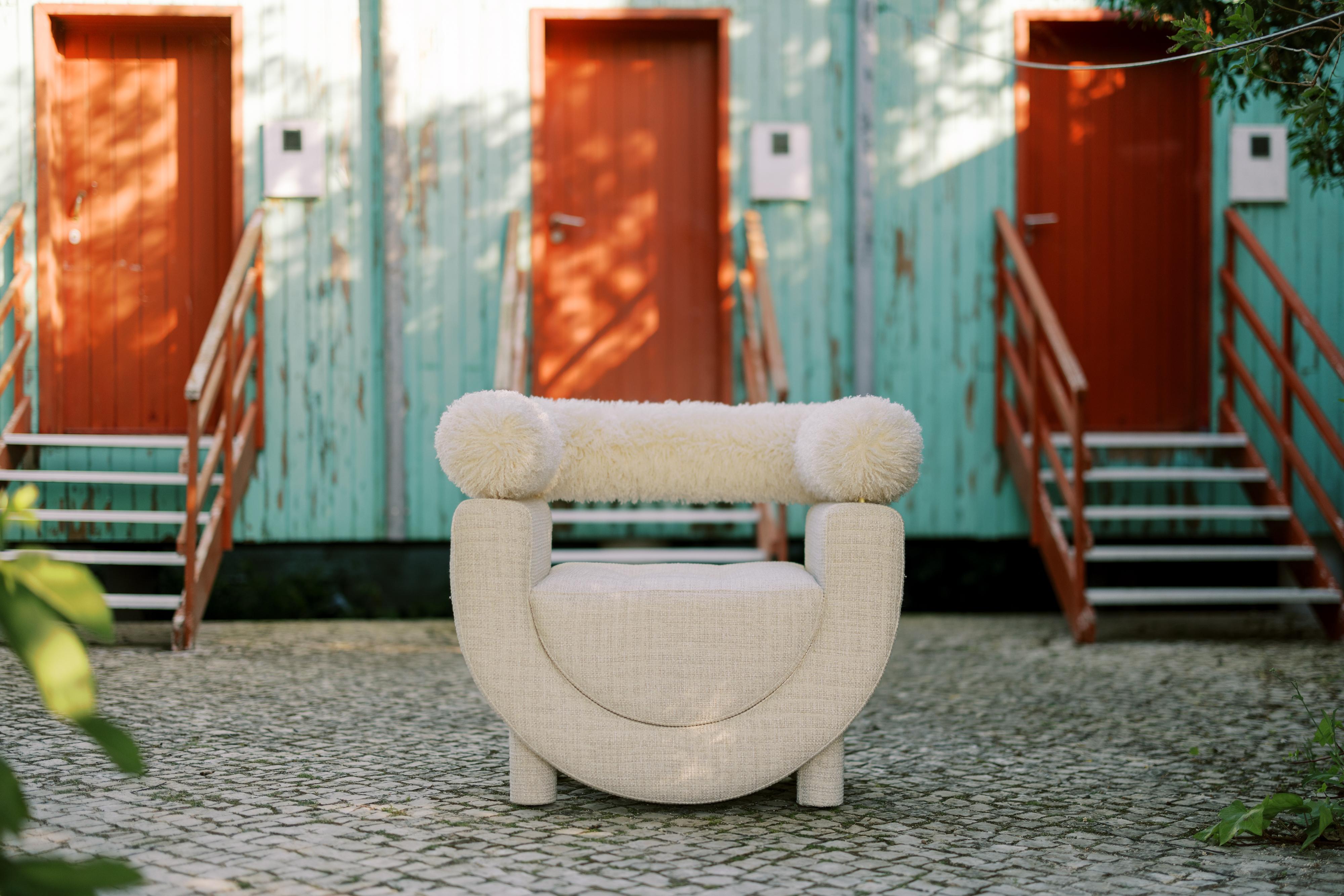 Modern Mel Armchair, Beige Linen Fabric, Handmade in Portugal by Greenapple In New Condition For Sale In Lisboa, PT
