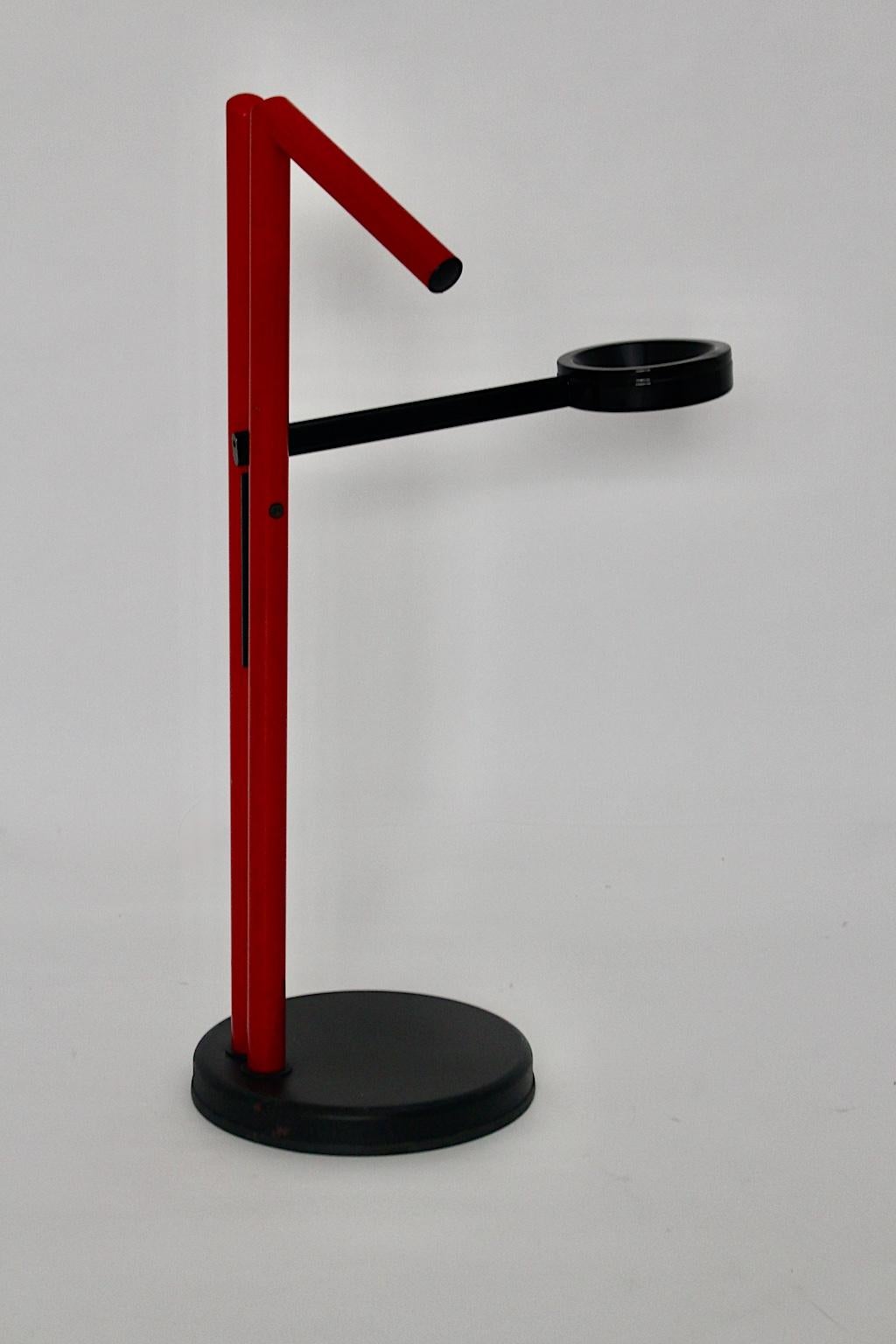Modern Memphis Style Vintage Red Black Metal Valet, 1980s, Italy For Sale 4