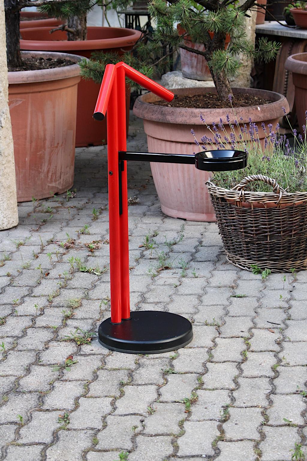 Italian Modern Memphis Style Vintage Red Black Metal Valet, 1980s, Italy For Sale