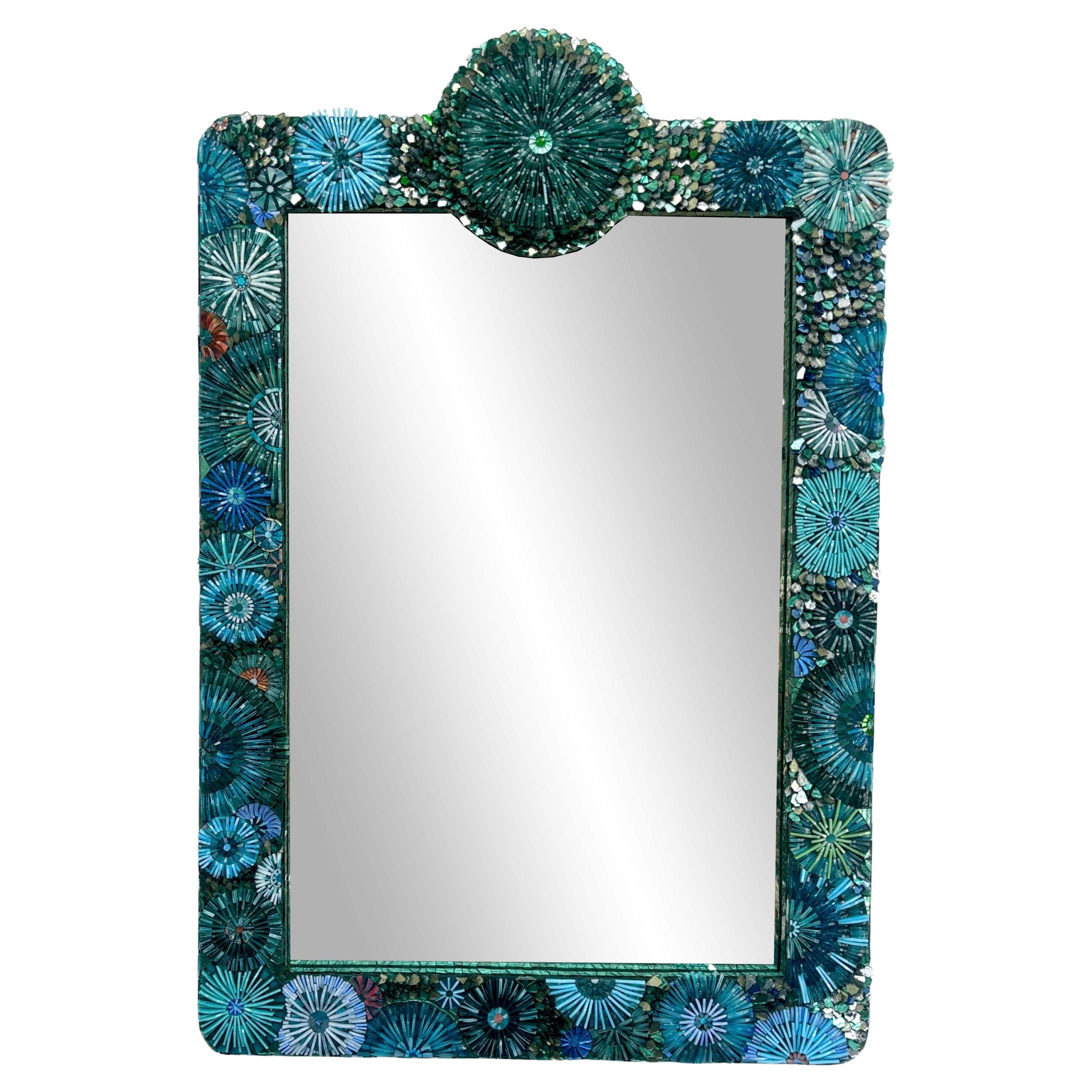 Espejo moderno con mosaico de sirena by Ercole Home en venta