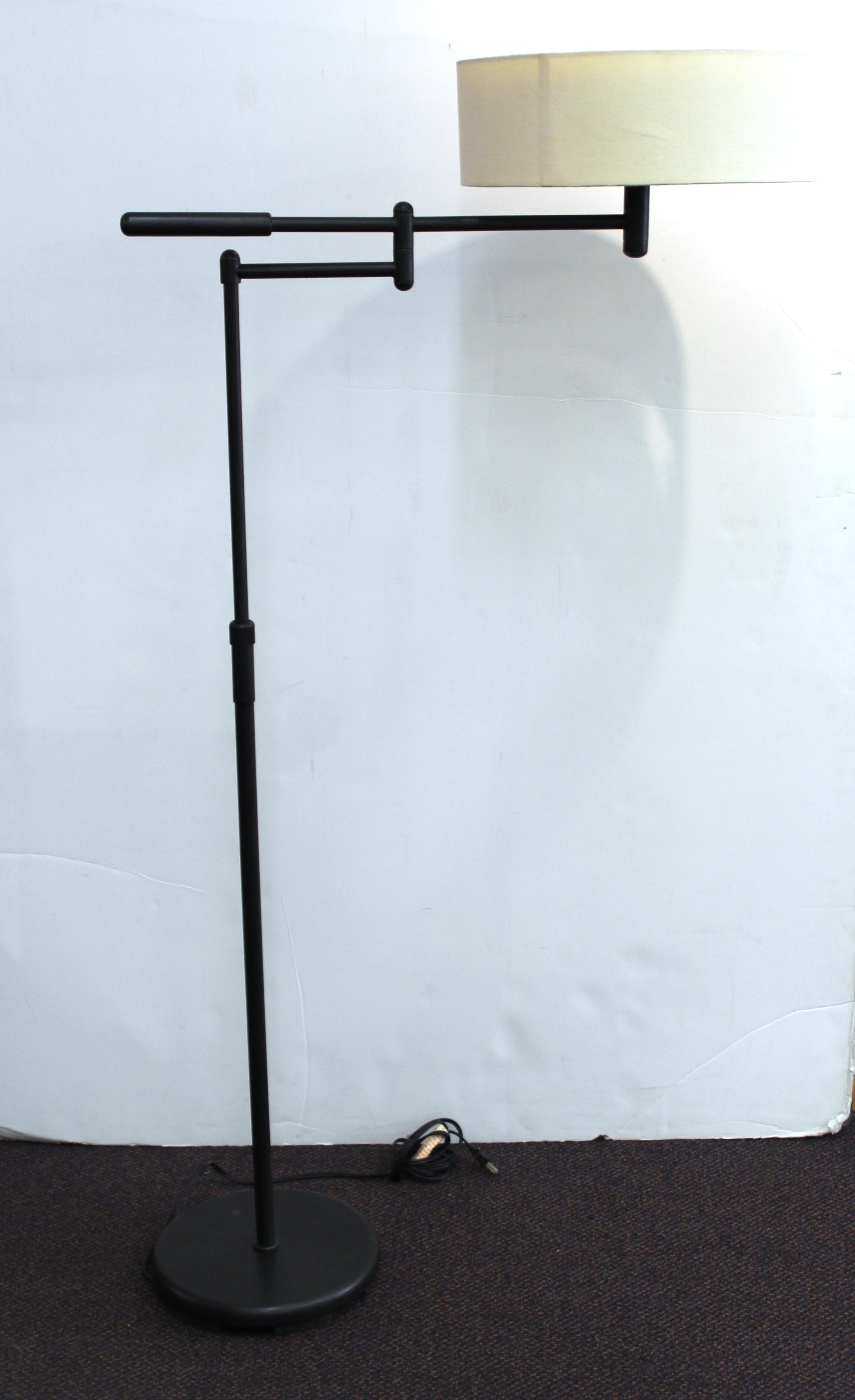 Modern Metal Adjustable Floor Lamp In Good Condition In New York, NY