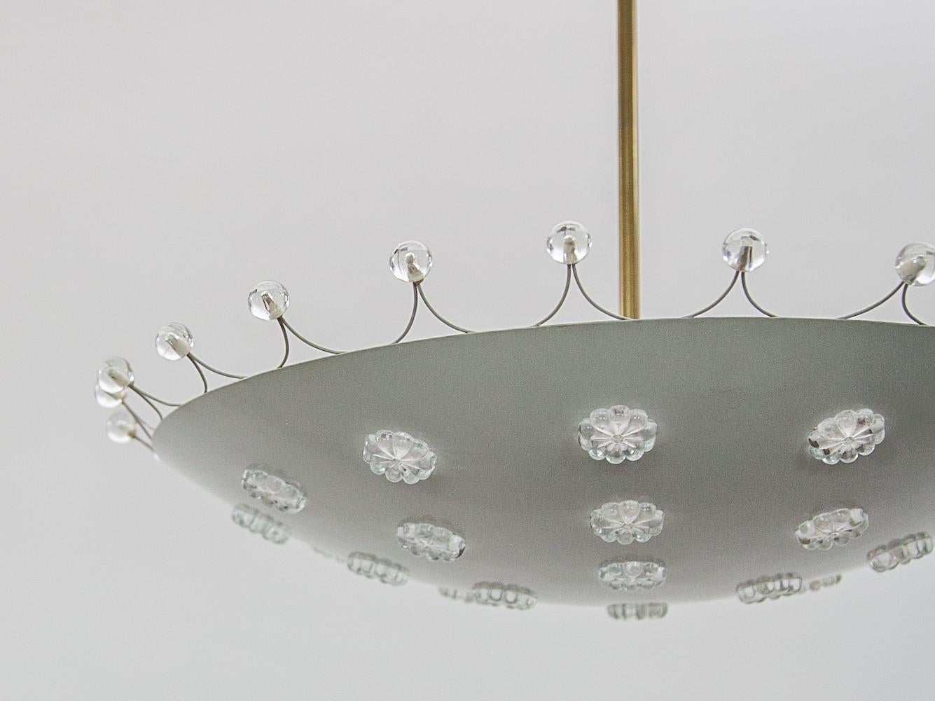 Metà XX secolo Lampadario moderno in metallo e vetro 