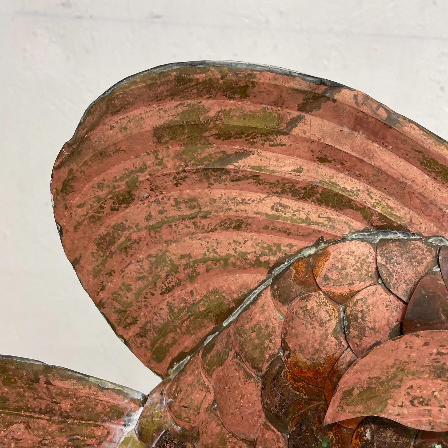 Jolie sculpture de table en métal moderne en forme de poisson en cuivre dans le style de Los Castillo 1