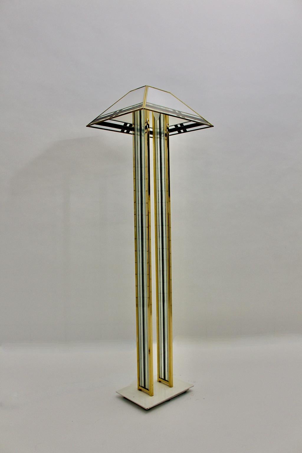 Modern Metal Lucite Vintage Floor Lamp Albano Poli for Poliarte, 1970s, Italy For Sale 6