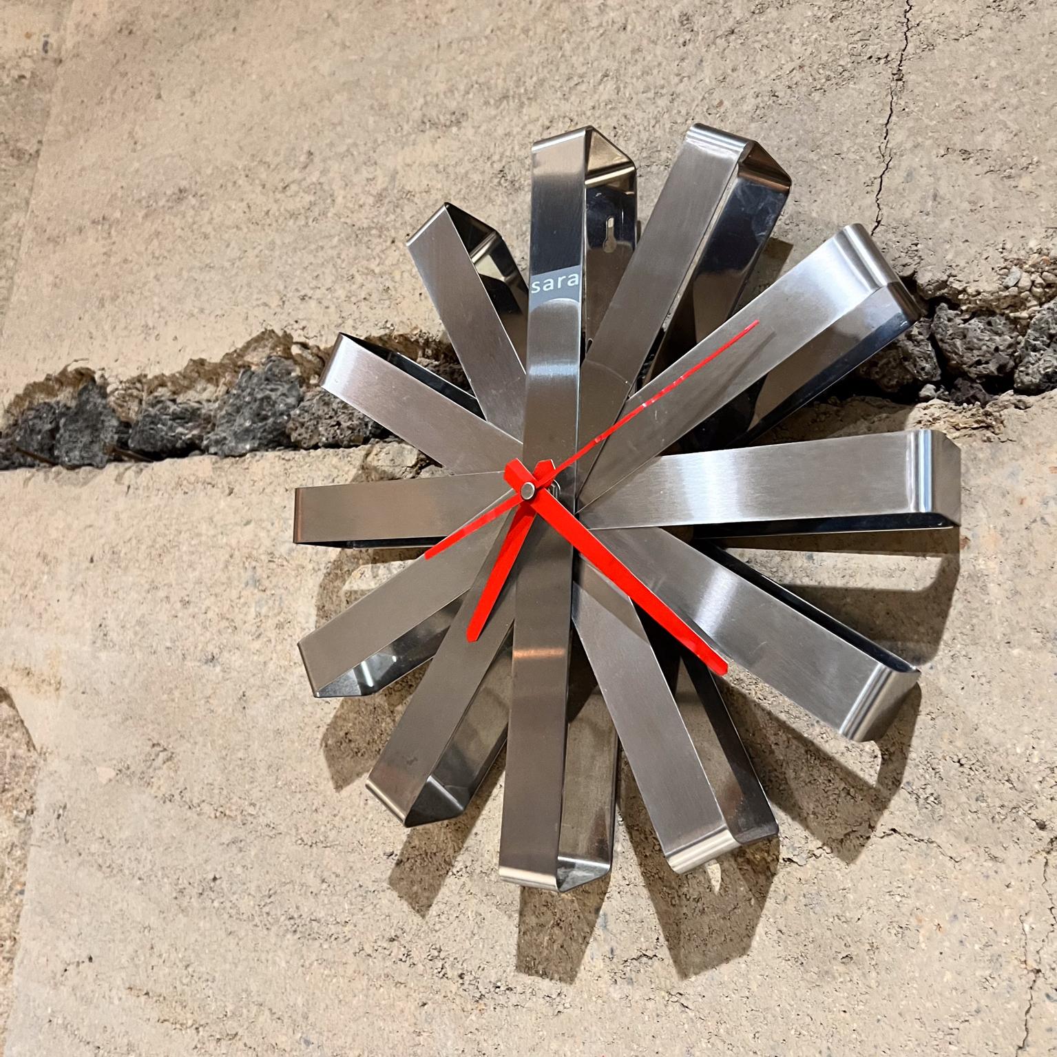 Contemporary Modern Metal SARA Ribbon Wall Clock For Sale