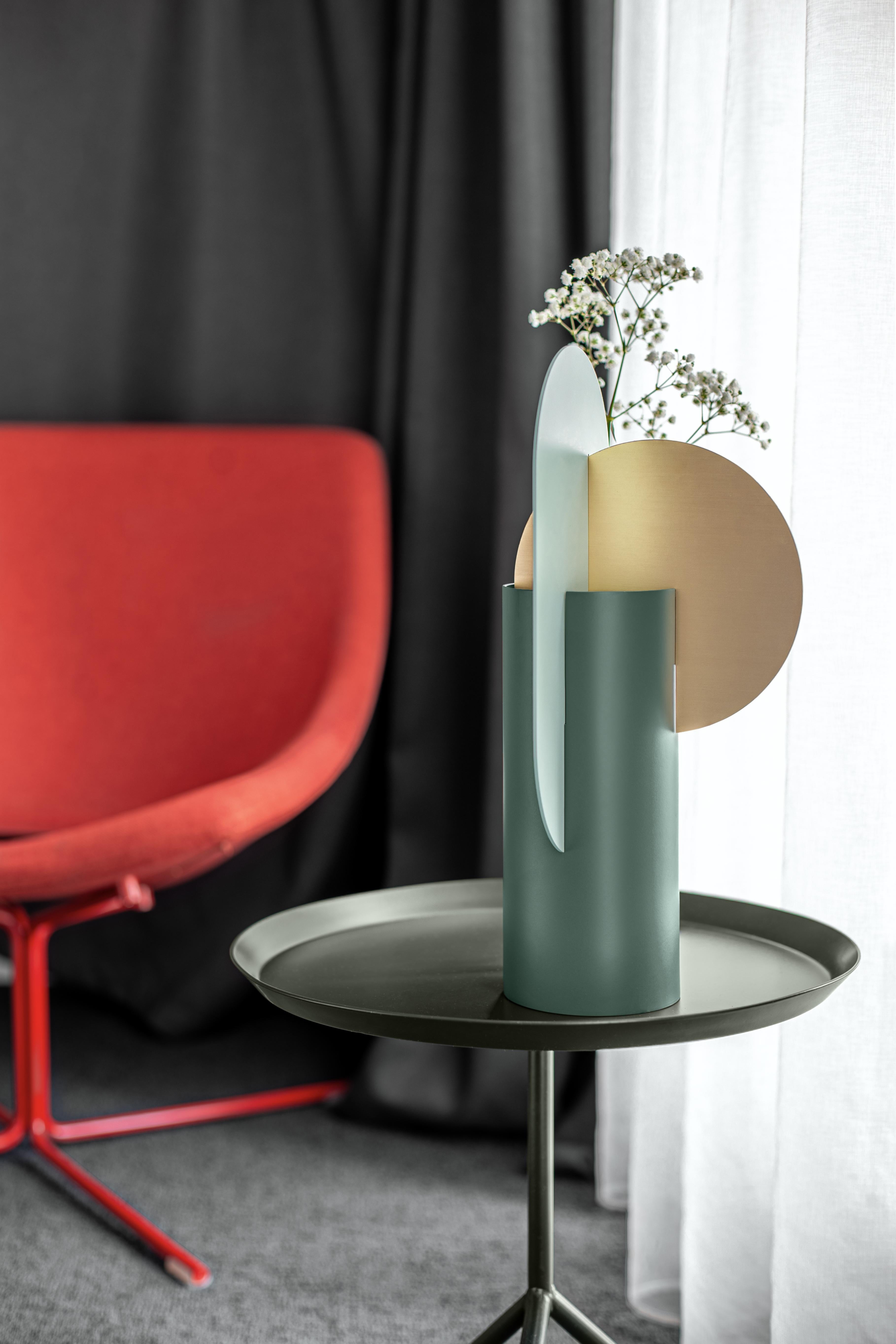 Ekster Metal Vase CS10 - Contemporary Minimalist by Noom in Copper and Steel For Sale 8