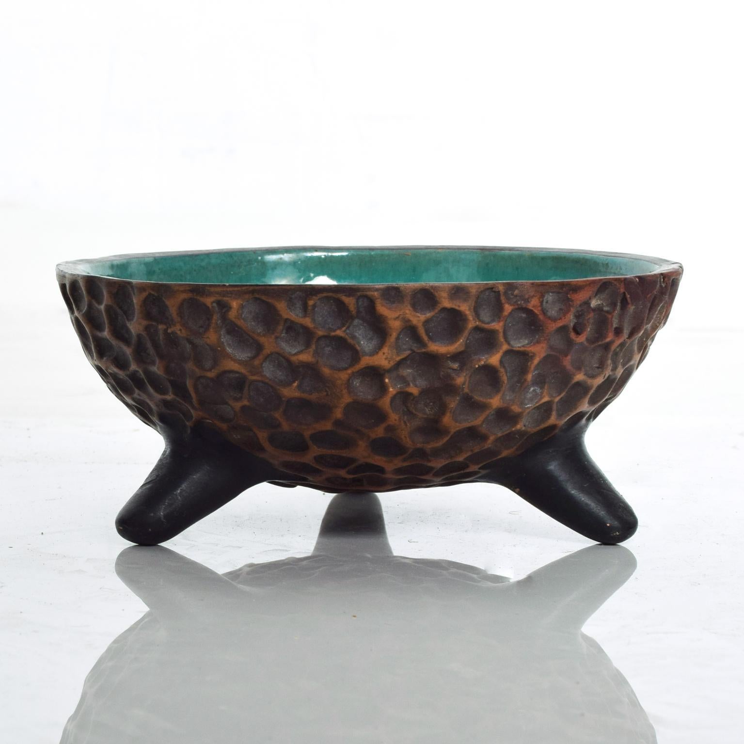 Modern Mexican Decorative Bowl from Texcoco Tripod Base 4
