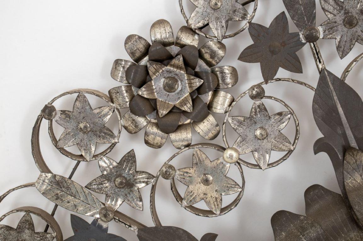 Moderner mexikanischer Zinnspiegel im floralen Design (20. Jahrhundert) im Angebot
