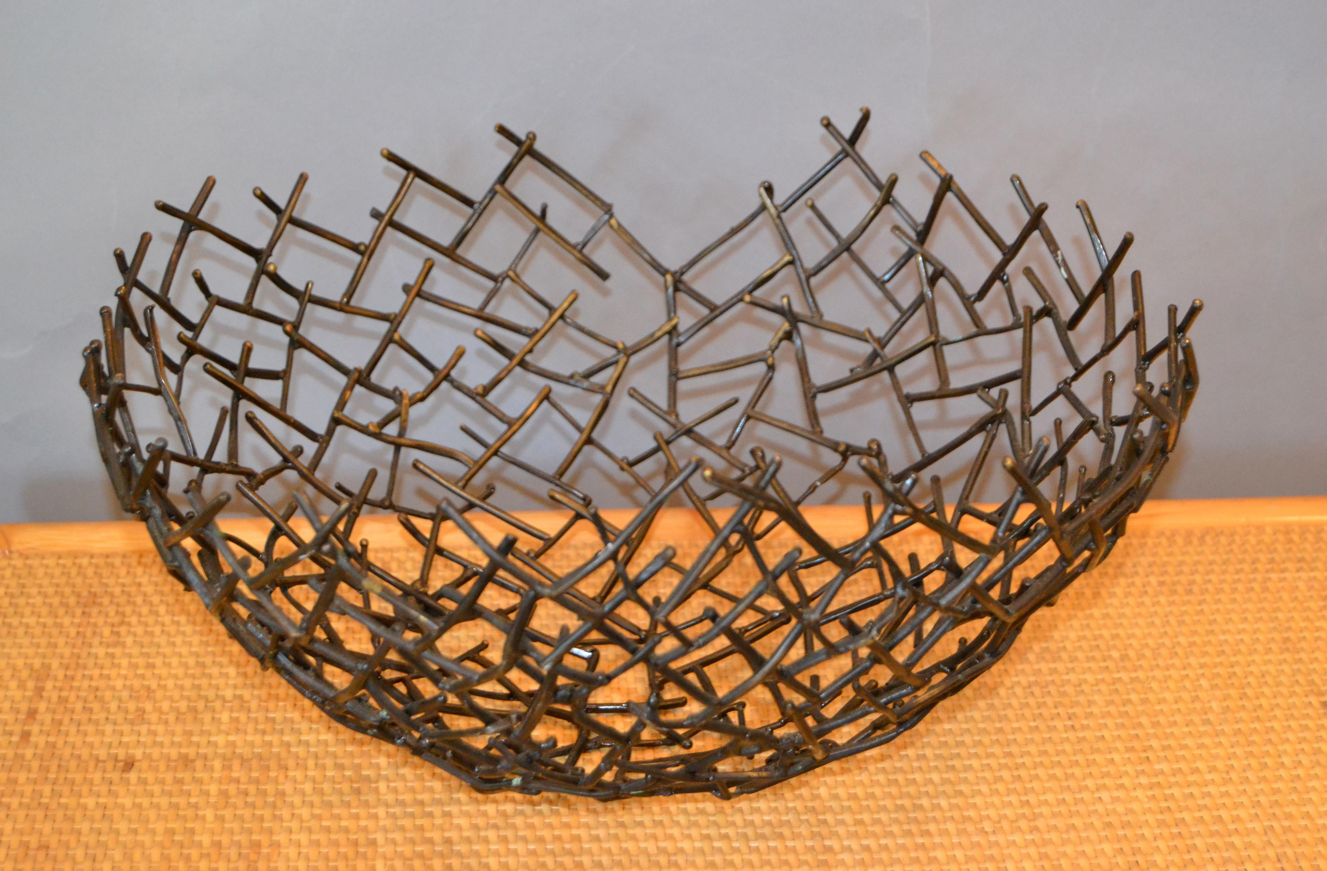 Modern Michael Aram Thatch Bowl in Bronze Nest Twig In Good Condition In Miami, FL