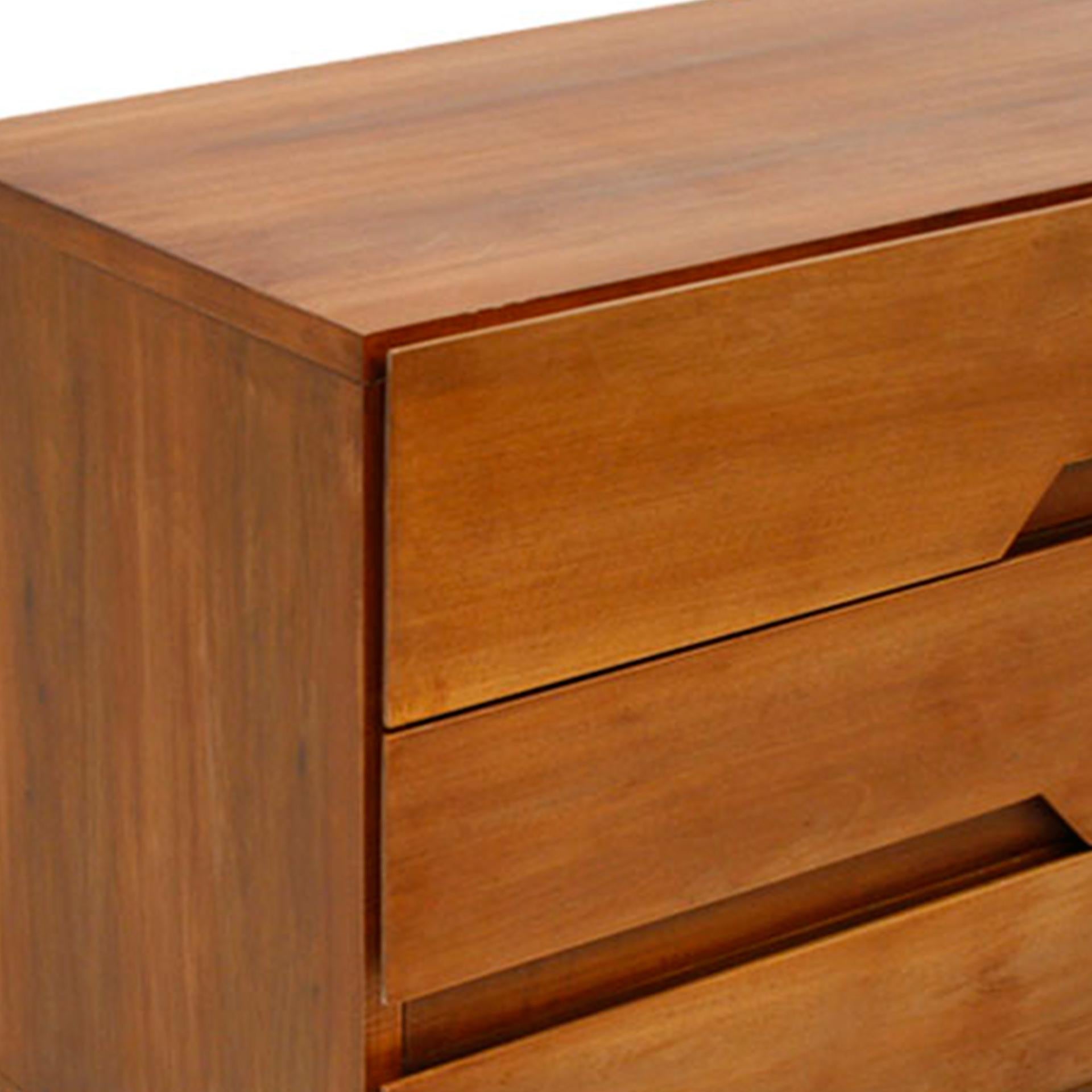 Ottone nello stile della modernità di metà secolo Coppia di comò italiani in legno massiccio in vendita