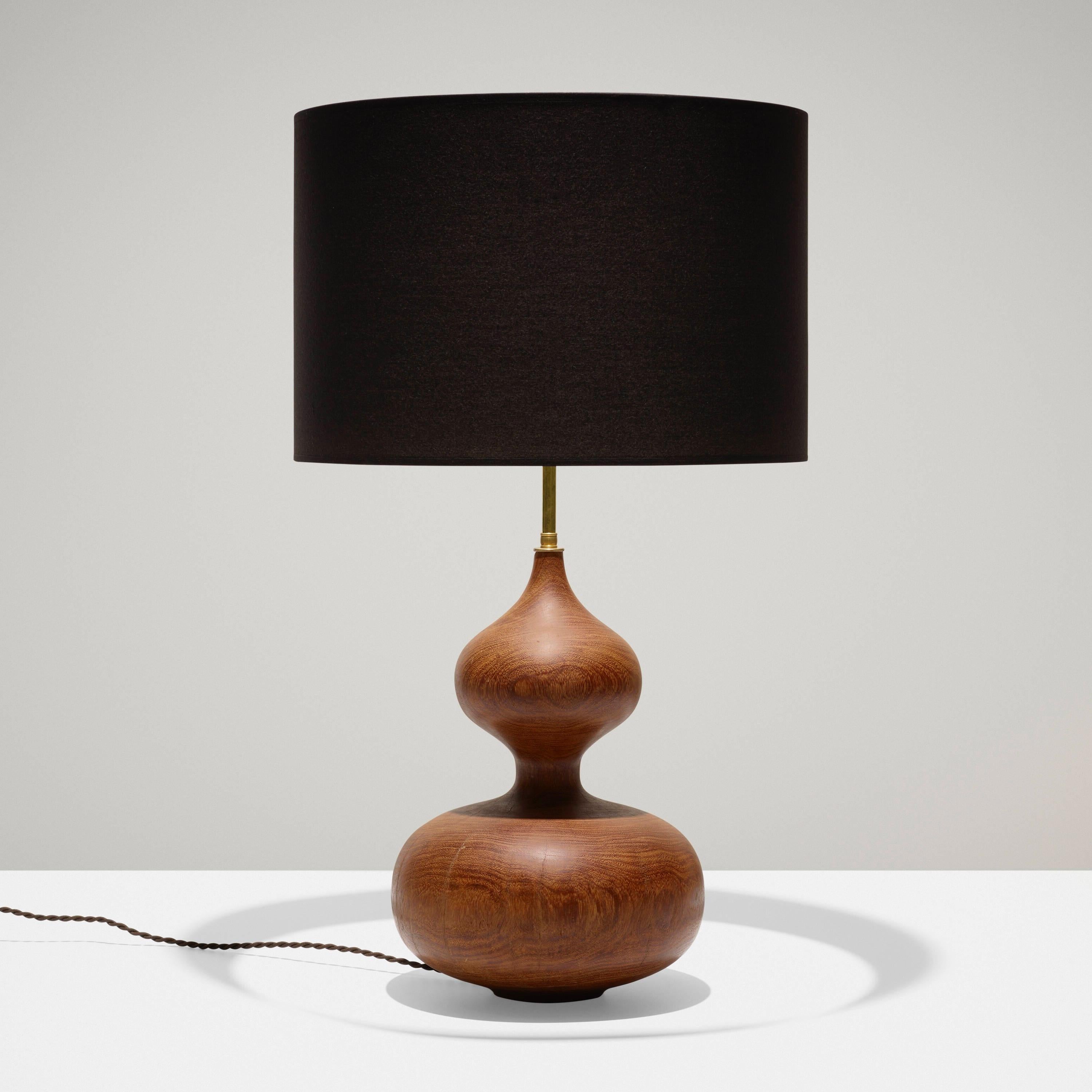 Mid-Century moderno Lampada da tavolo moderna in stile metà secolo  Ca. 1970's in vendita