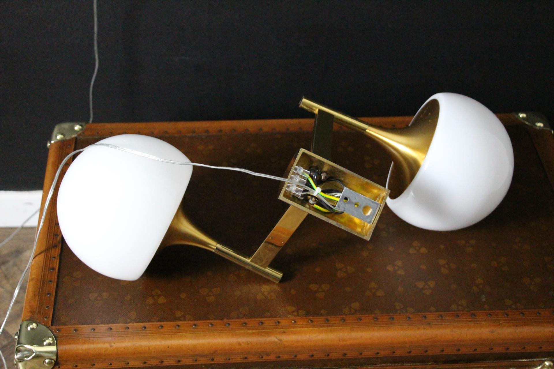 Mid-Century Pair of Brass and White Glass Sconces Stilnovo Sciolari, Wall Lights For Sale 5