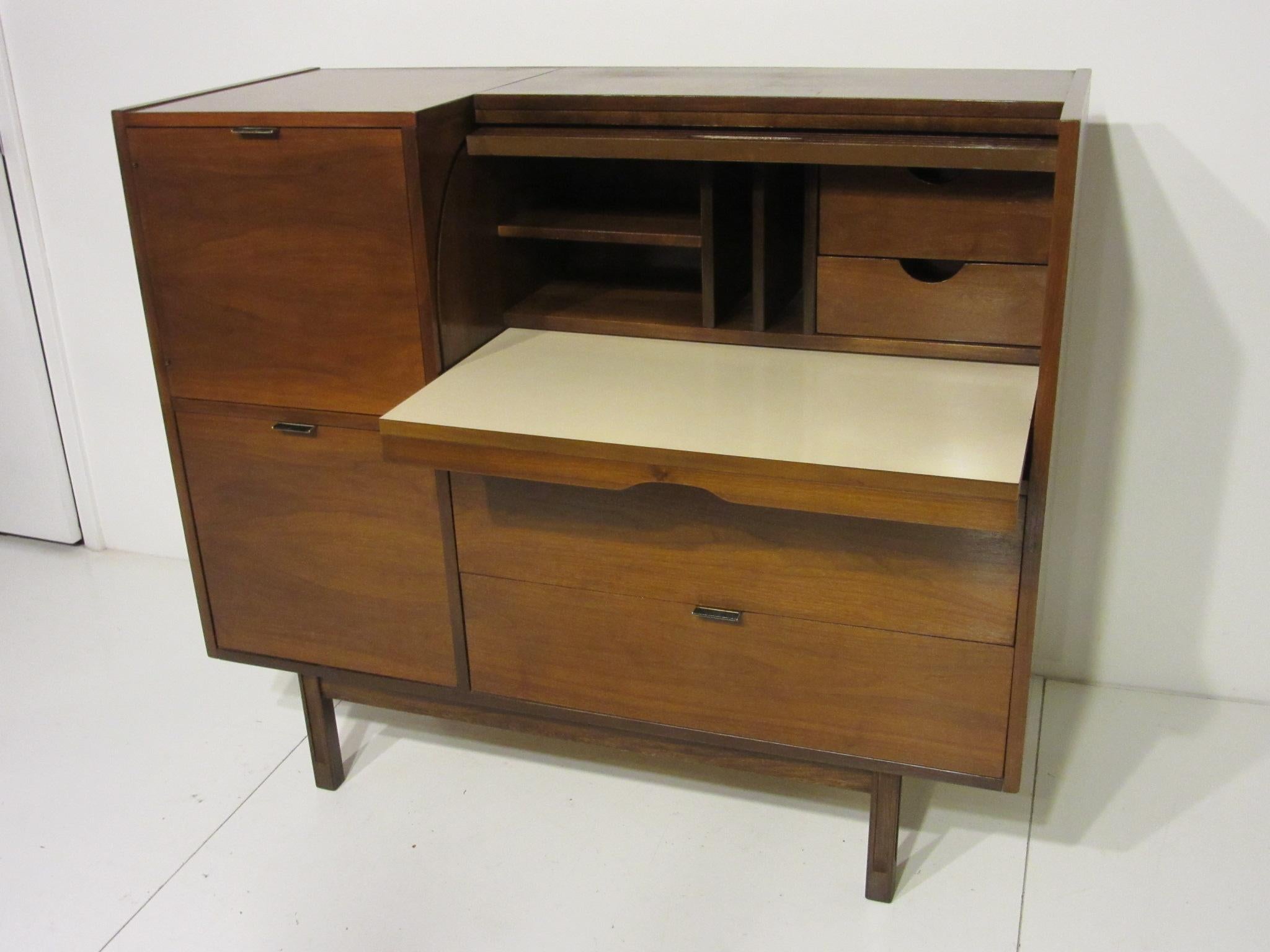 American Modern Midcentury Roll Top Desk/Office