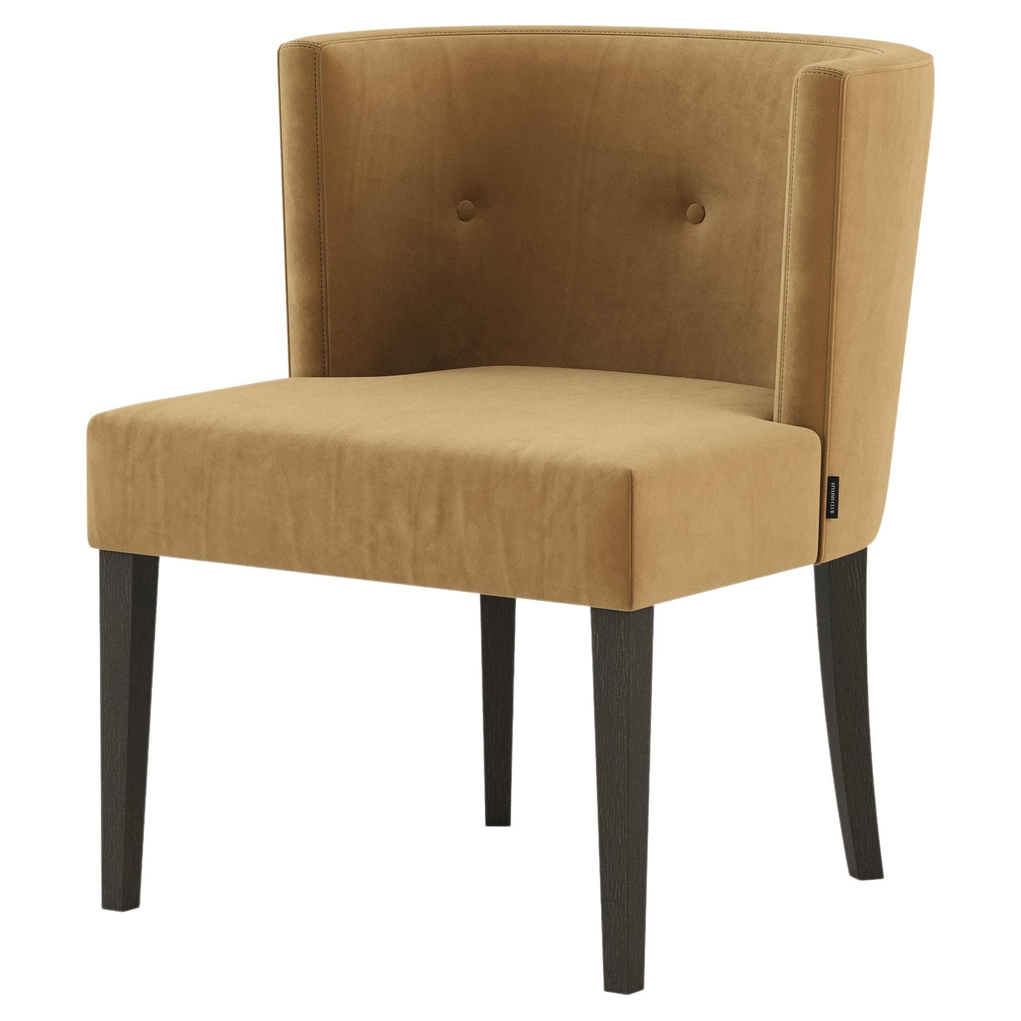 Chaise moderne Milos en chêne et velours, fabriquée à la main par Stylish Club