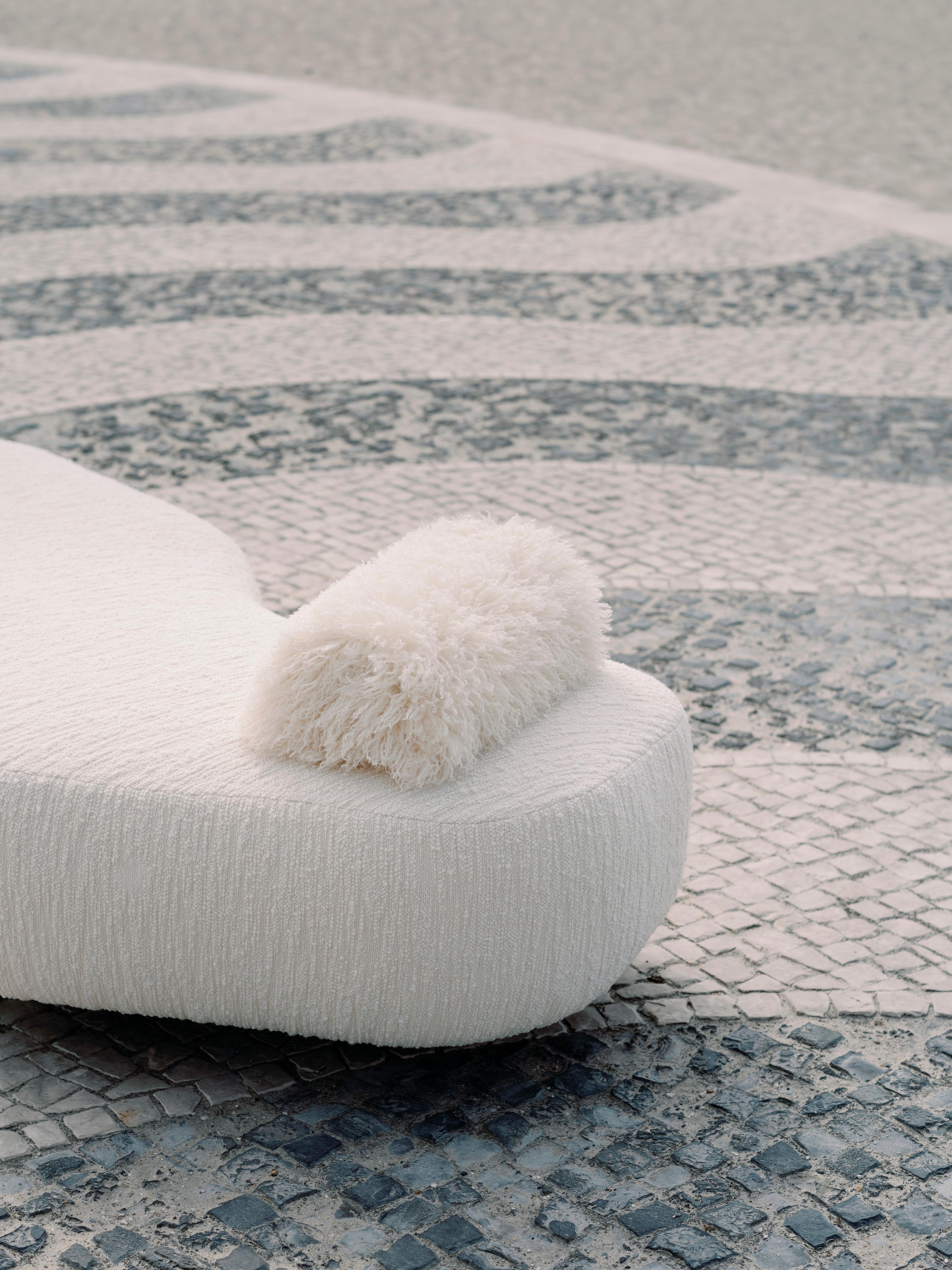 Modern Minho Chaise Lounge, DEDAR Velvet, Handmade in Portugal by Greenapple For Sale 11