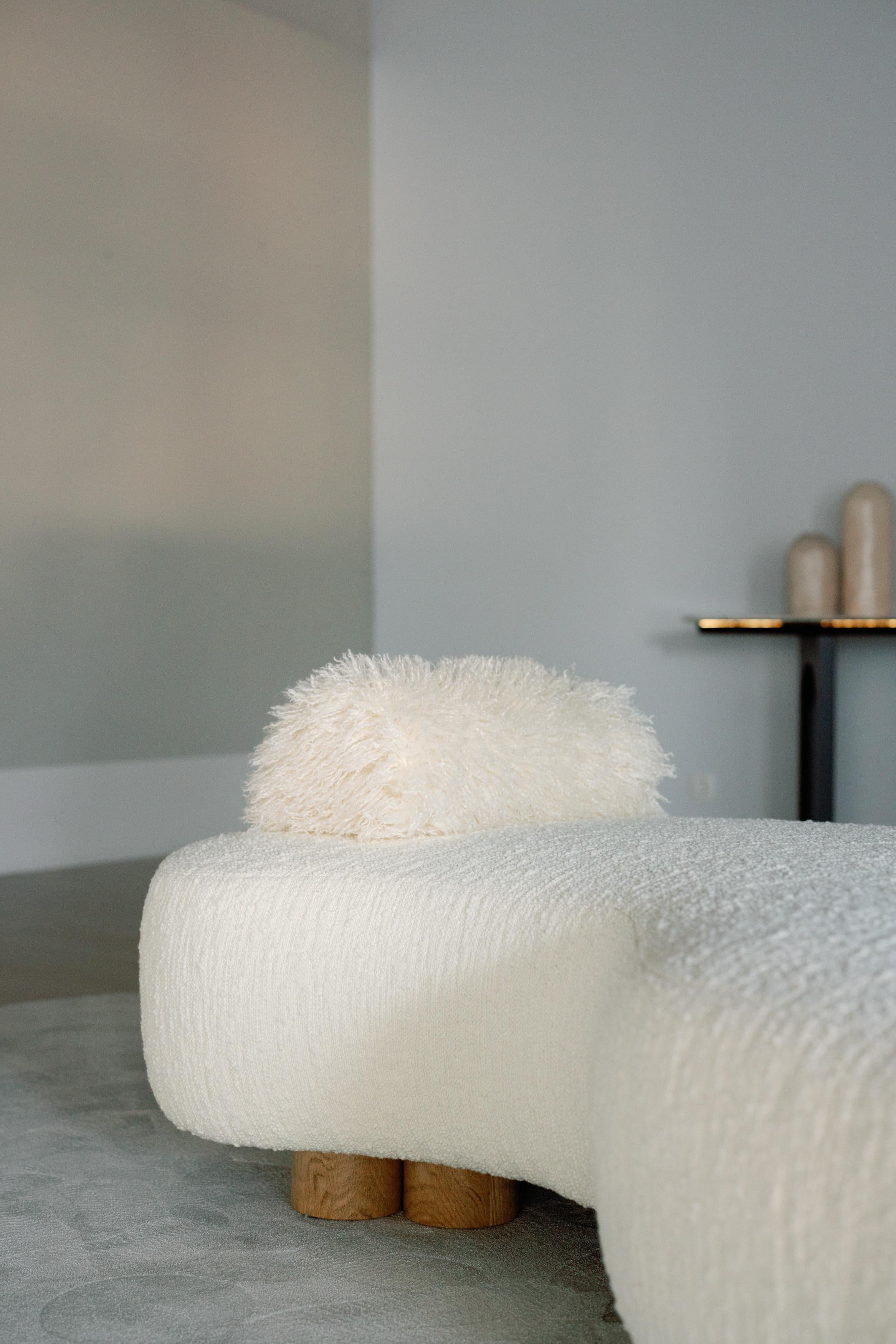 Mid-Century Modern Minho Day Bed, Wool Bouclé, Oak Root, Handmade by Greenapple im Angebot 5