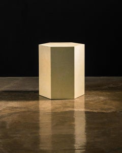 Mesa Moderna Minimal Hexagonal de Costantini, Pergamino Hex Chico, 'En Stock