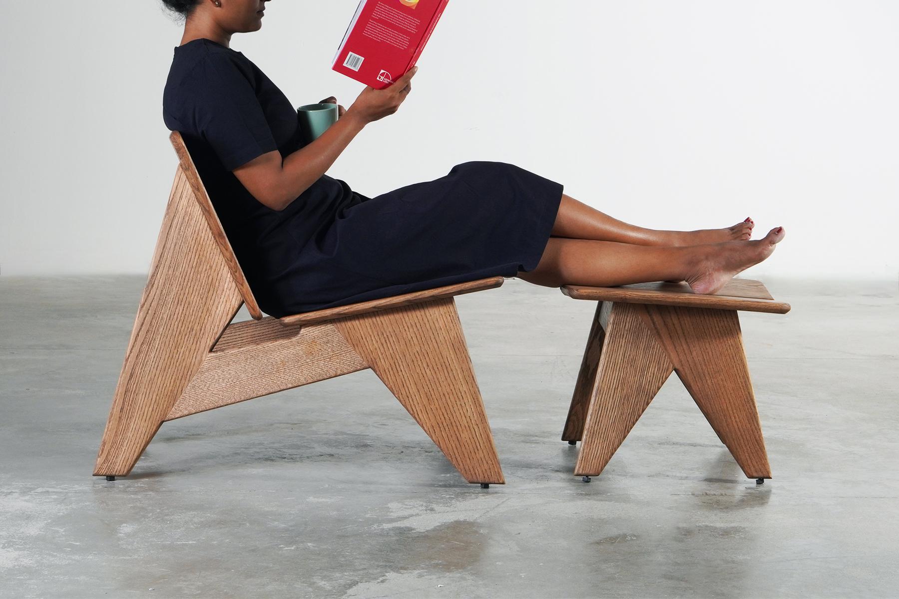 Sillón moderno minimalista de madera maciza de roble Easy statement de Esvee Atelier Indio en venta