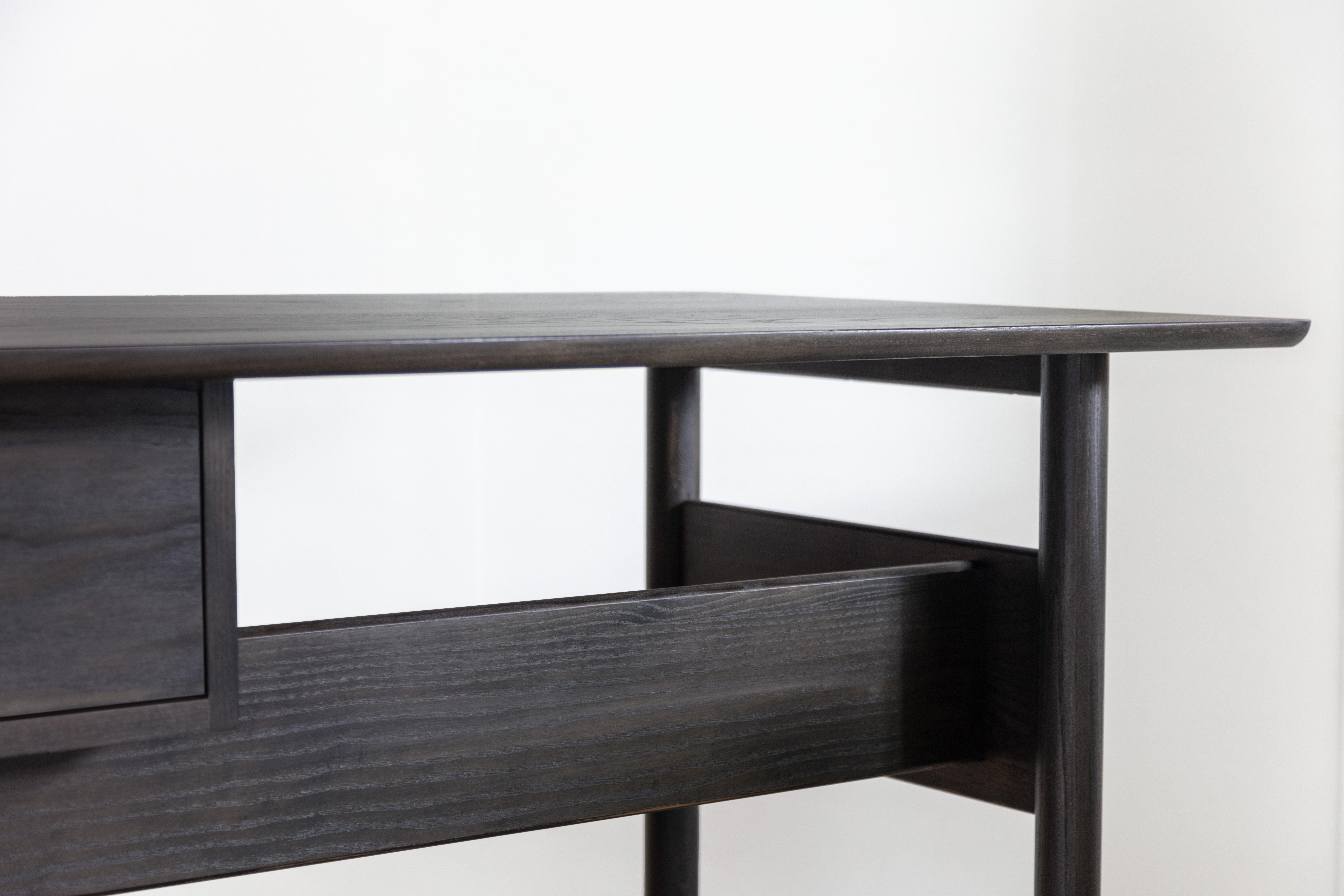 Modern Minimal Standard Desk (Asche) im Angebot