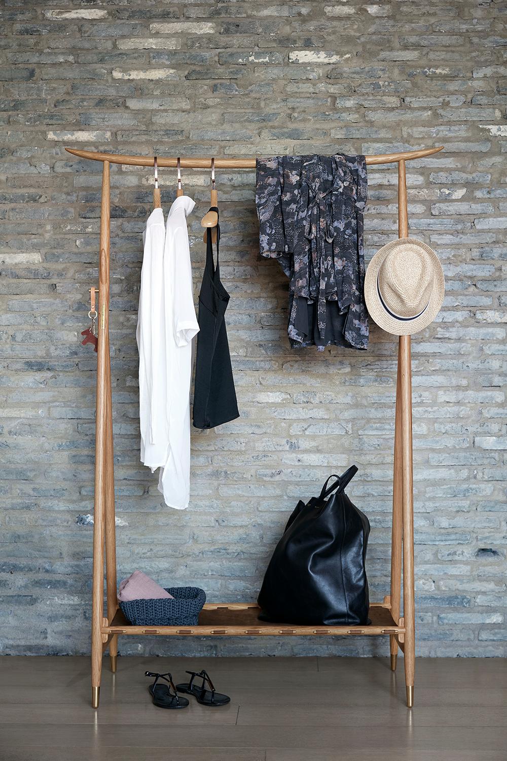 Modern Minimalist Asian Clothing Rack In New Condition For Sale In London, GB