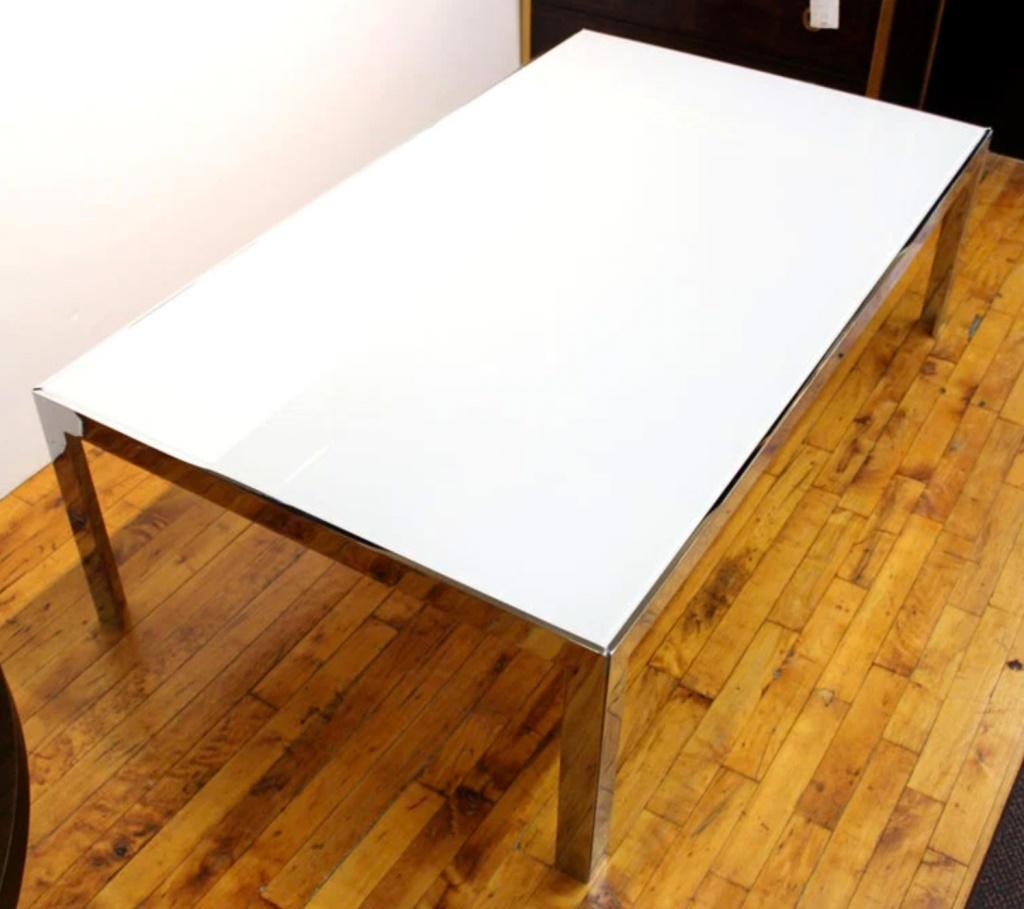 Modern Minimalist Chrome & Glass Cocktail Table In Good Condition For Sale In New York, NY