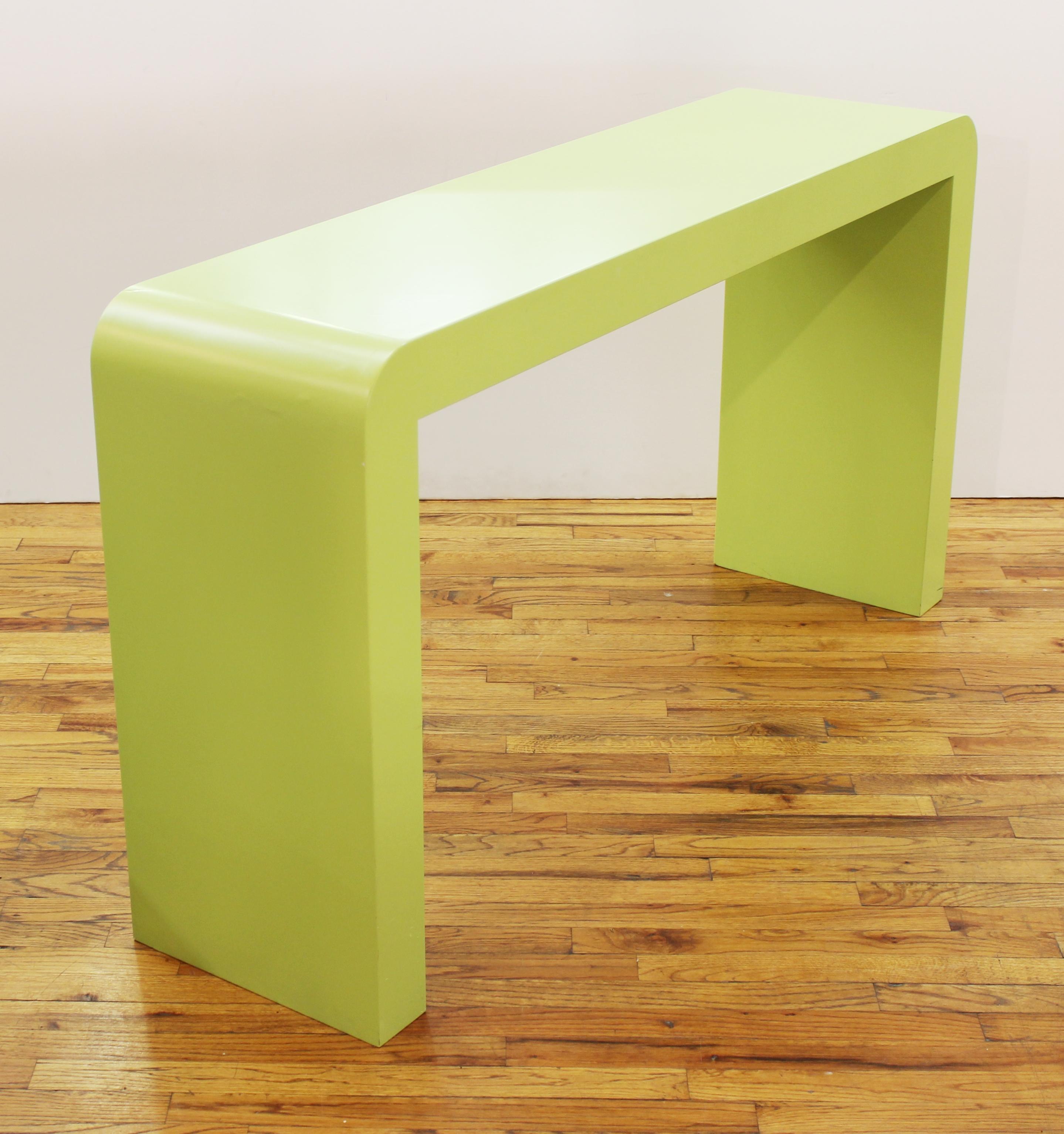 Modern Minimalist Green Waterfall Console In Good Condition For Sale In New York, NY