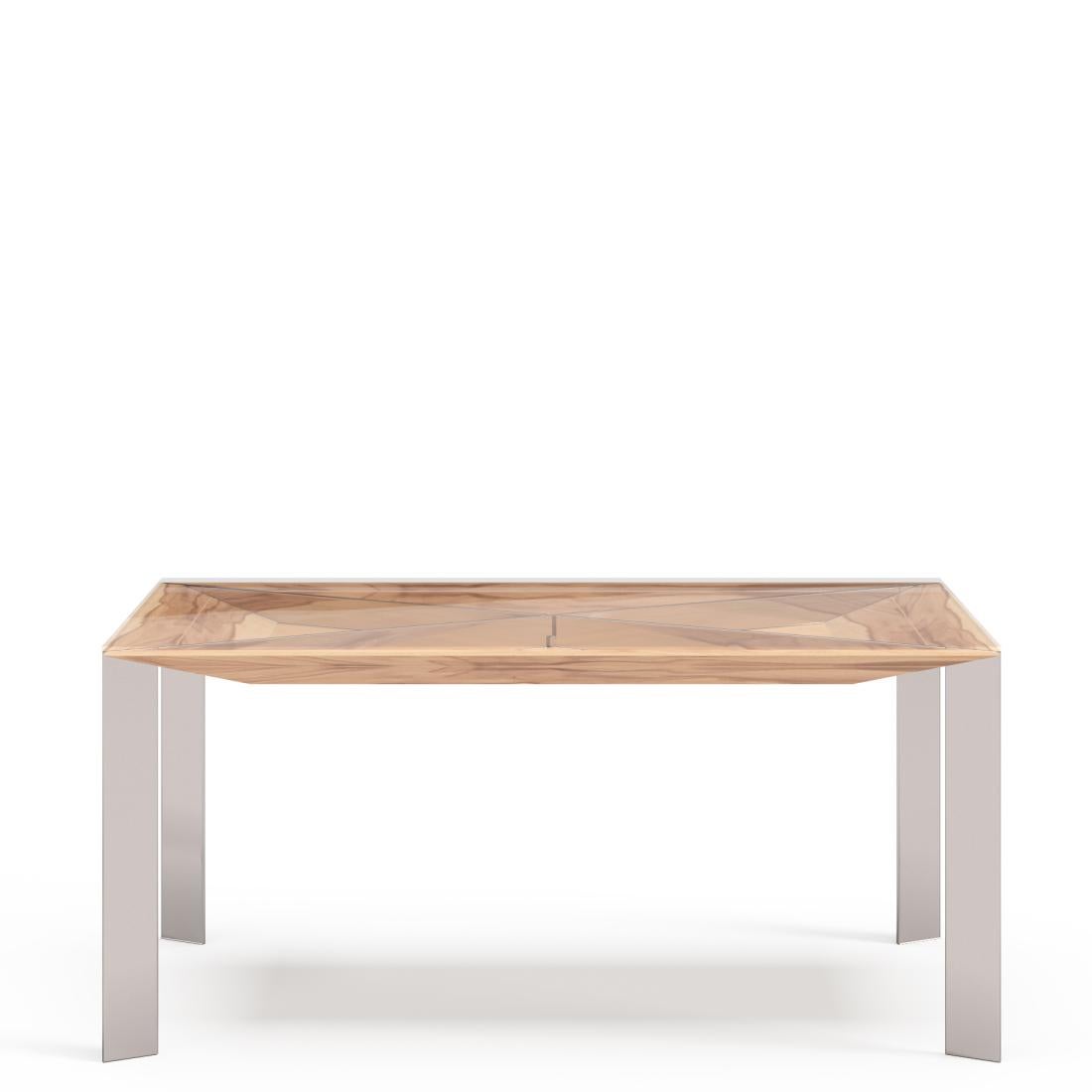 Le Writing Home Desk Convex est fait pour durer des générations et présente des placages de bois exquis qui équilibrent magnifiquement la simplicité de la forme.

Plateau de table : Bois satiné et verre.
Pieds : acier inoxydable brossé

Vous pouvez